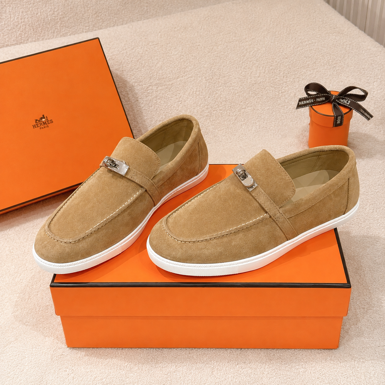 Hermès Loafers Khaki White SW-SN086