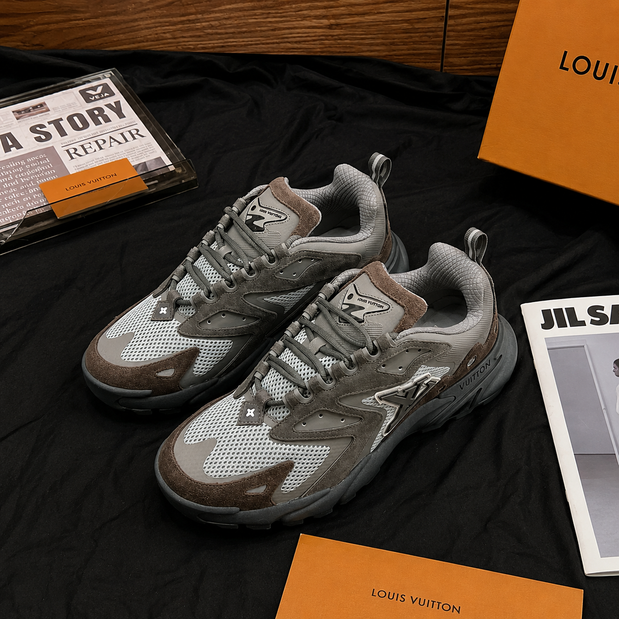 LV Trainer Sneakers Gray Brown SW-SN023