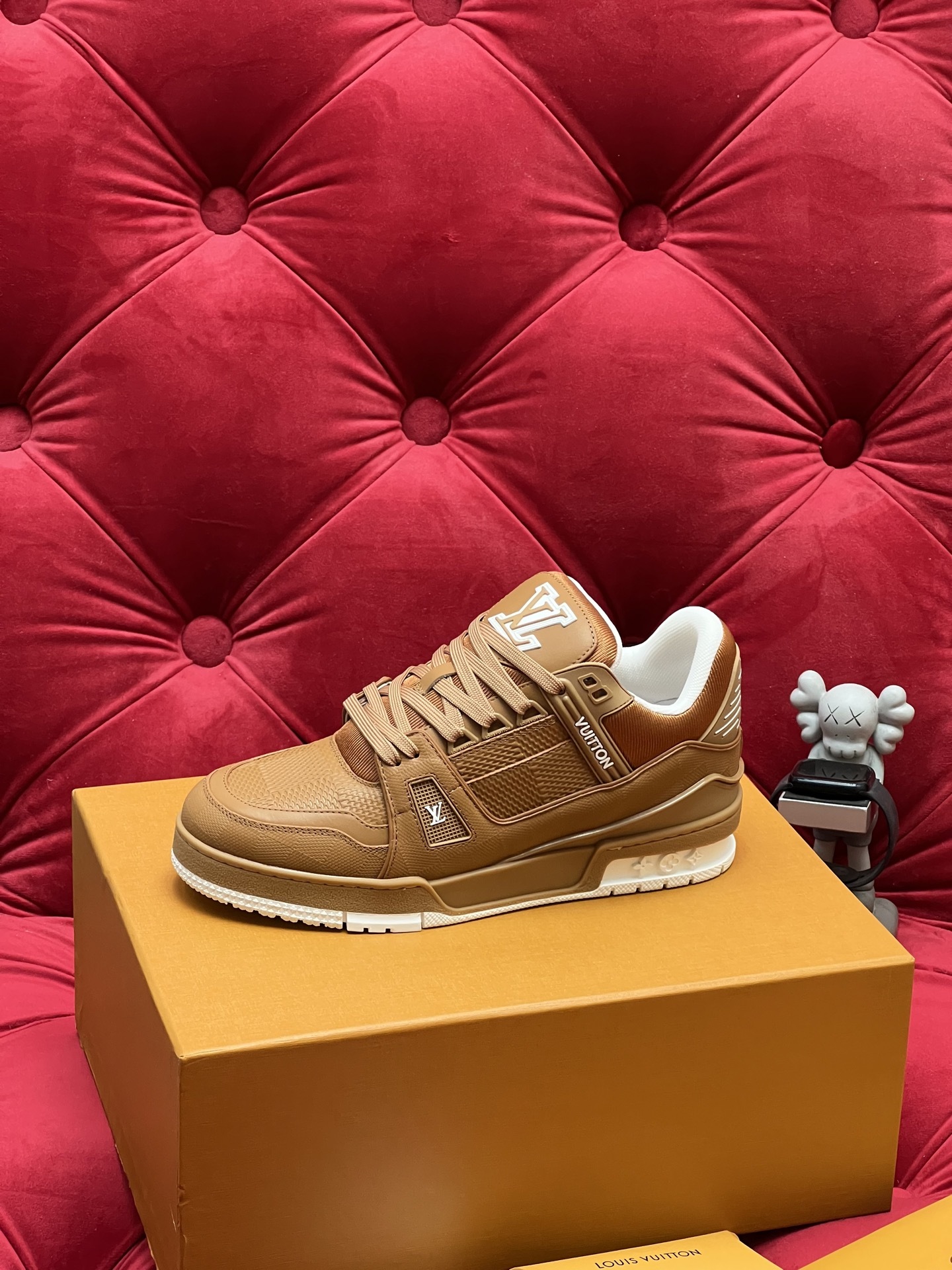 Men Retro Brown Grain Leather Low Top Skate Shoes Classic Embroidery Logo Casual Board Shoes Non Slip Fashion Daily Walking Sneakers