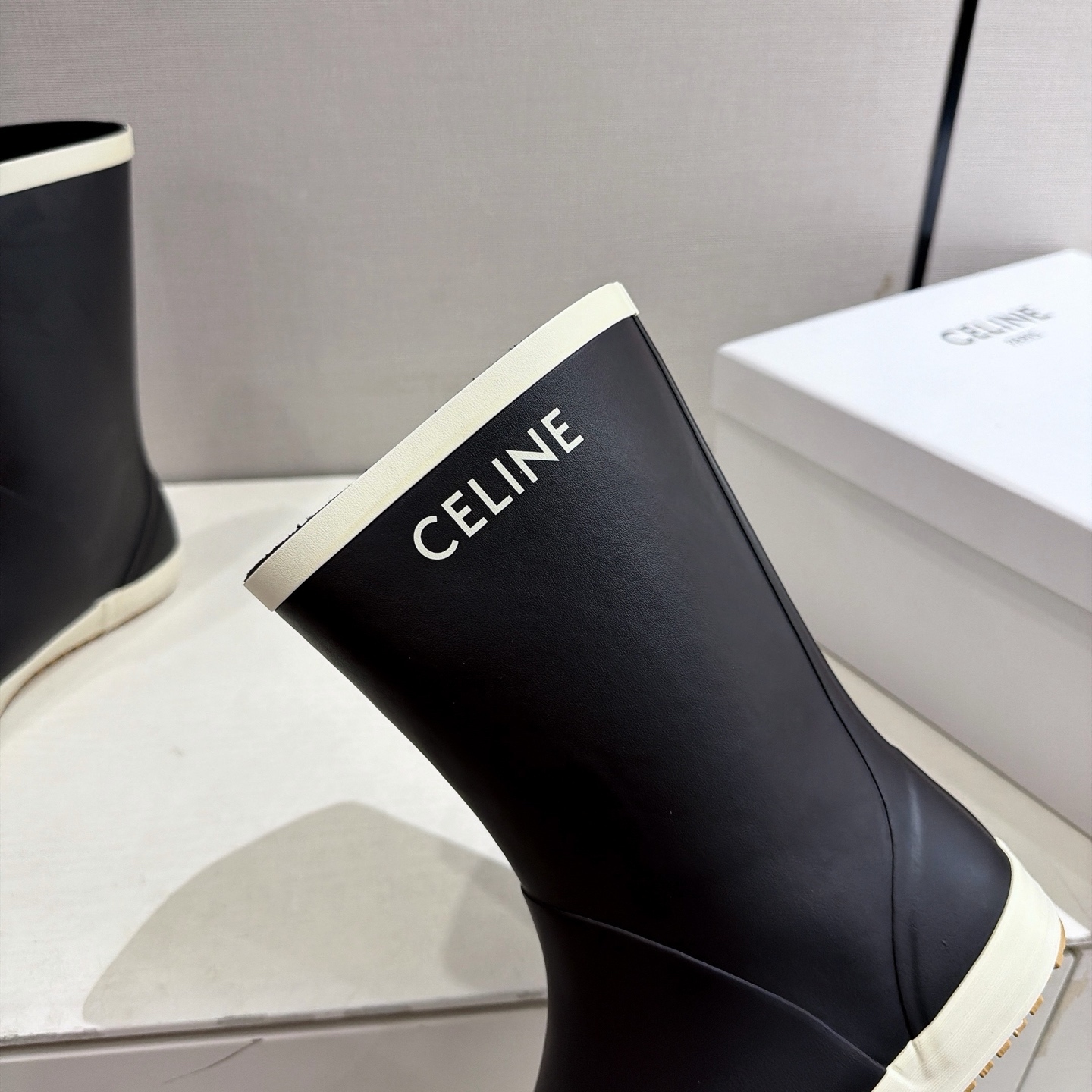 Women Classic Black Mid Calf Rain Boots Waterproof Non Slip Rubber Short Boots Fashion Daily Outdoor Water Shoes
