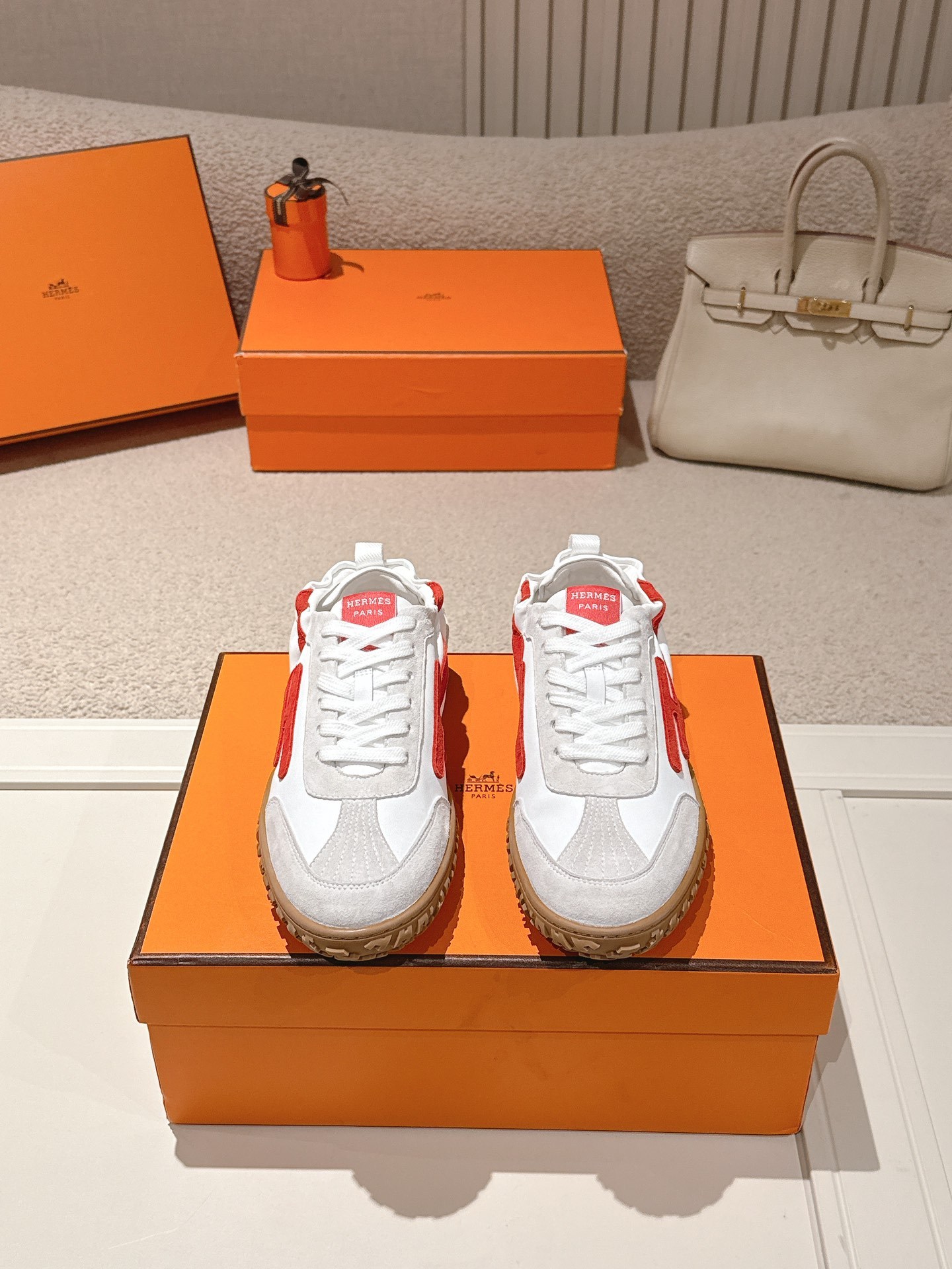 Hermès Casual Sneakers White Red SW-EV225