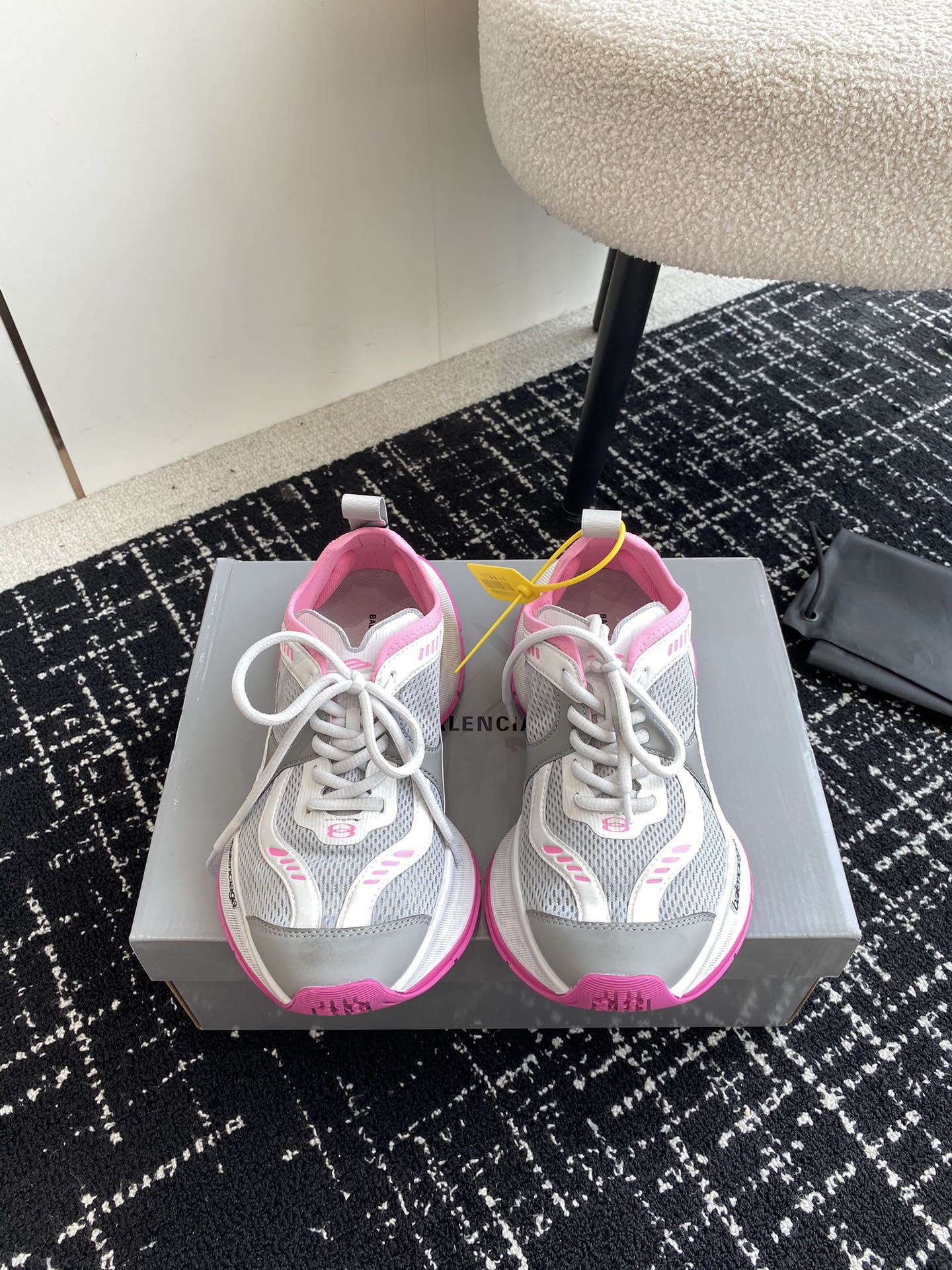 Silver Pink Mesh Retro Dad Sneakers Women Breathable Lightweight Running Shoes Shock Absorbing Non-Slip Platform Casual Walking Trainers