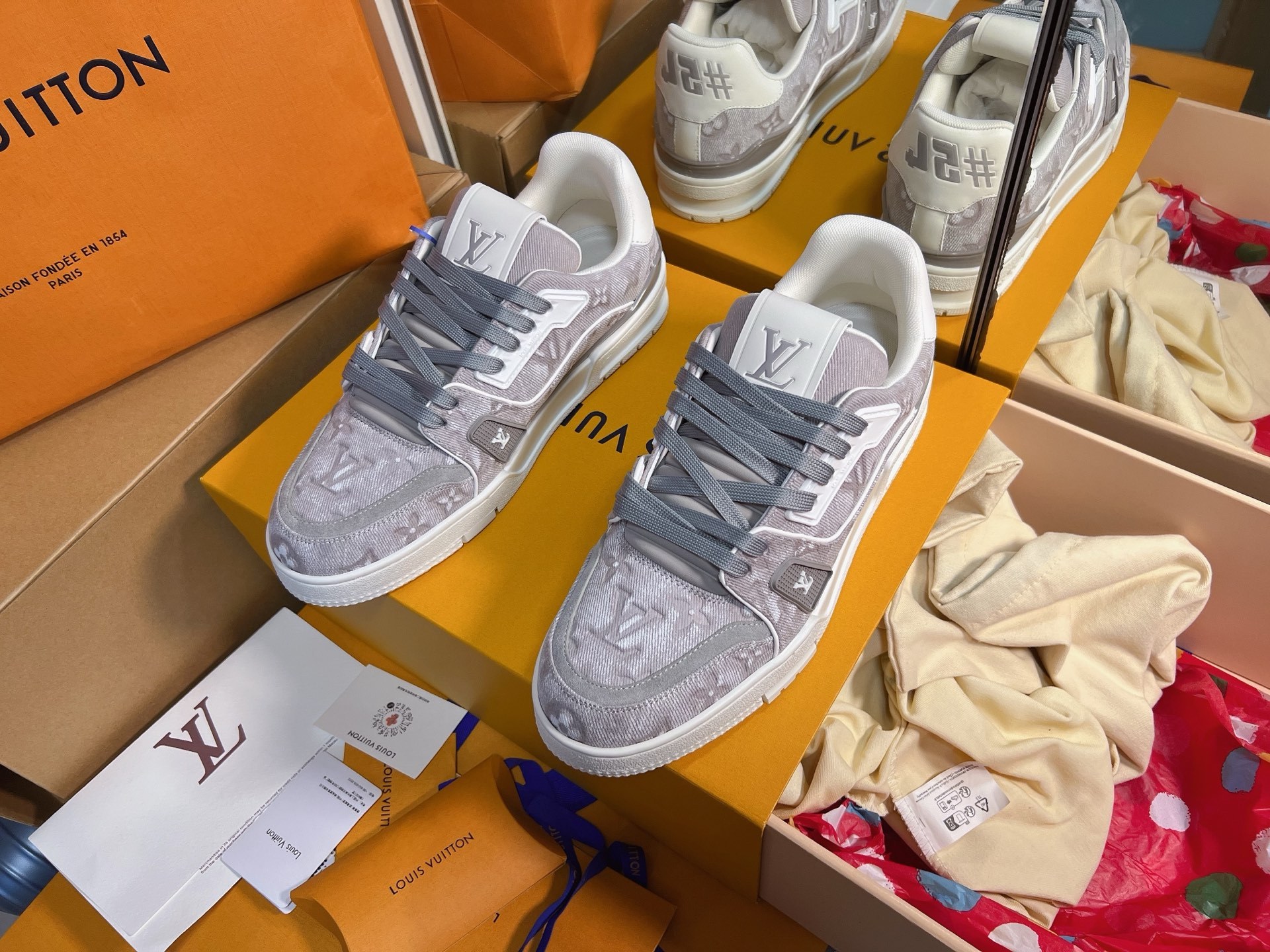 Gray Denim Print Skate Shoes Unisex Lace Up Fashion Casual Sneakers