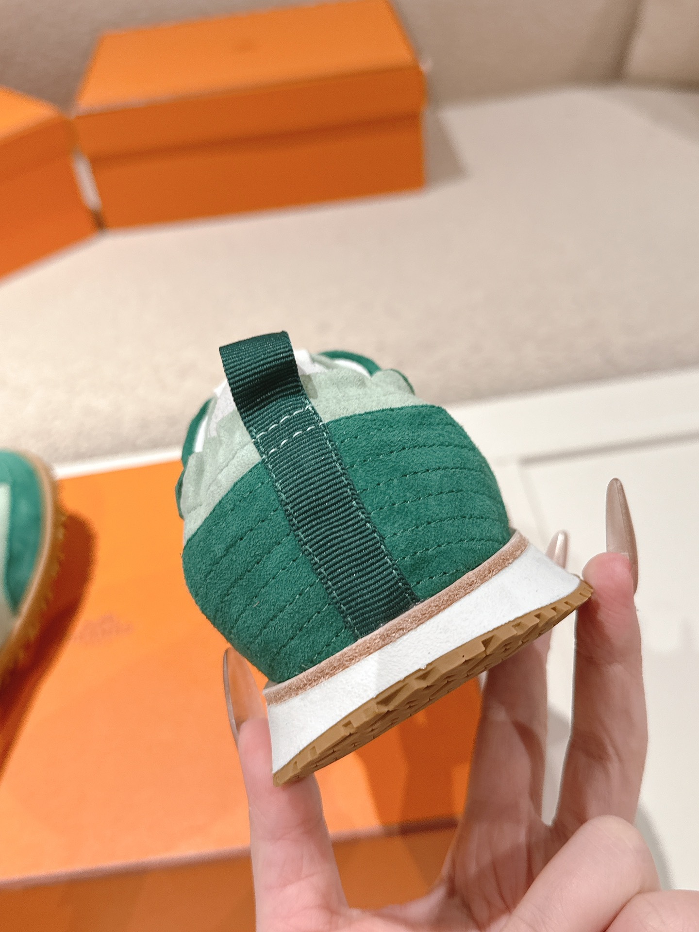 Two-Tone Green Spliced Suede Retro Sneakers Women Lace Up Non-Slip Gum Rubber Sole Vintage Casual Walking Trainers