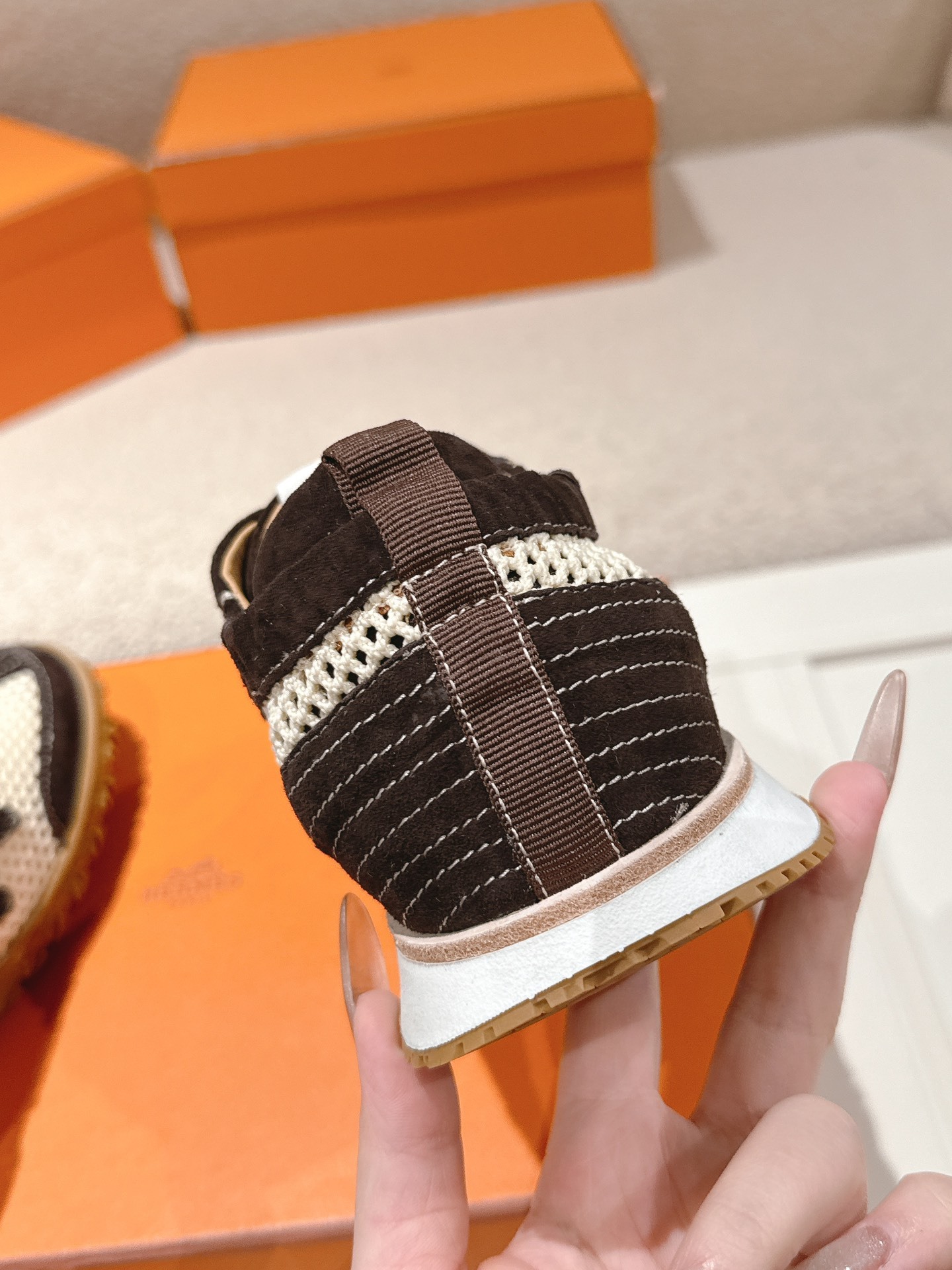 Black White Hollow Mesh Spliced Suede Retro Sneakers Women Lace Up Anti-Slip Gum Rubber Sole Casual Walking Trainers