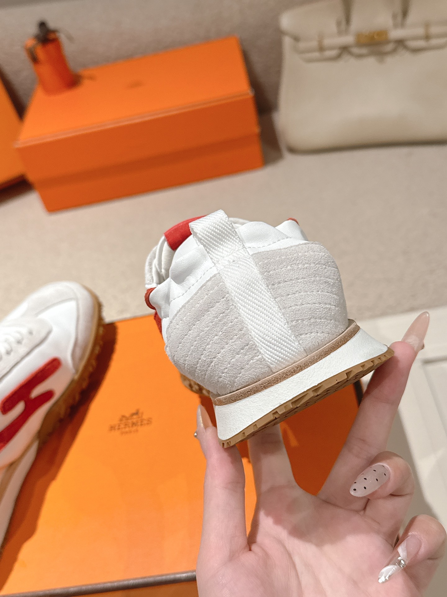 Hermès Casual Sneakers White Red SW-EV225