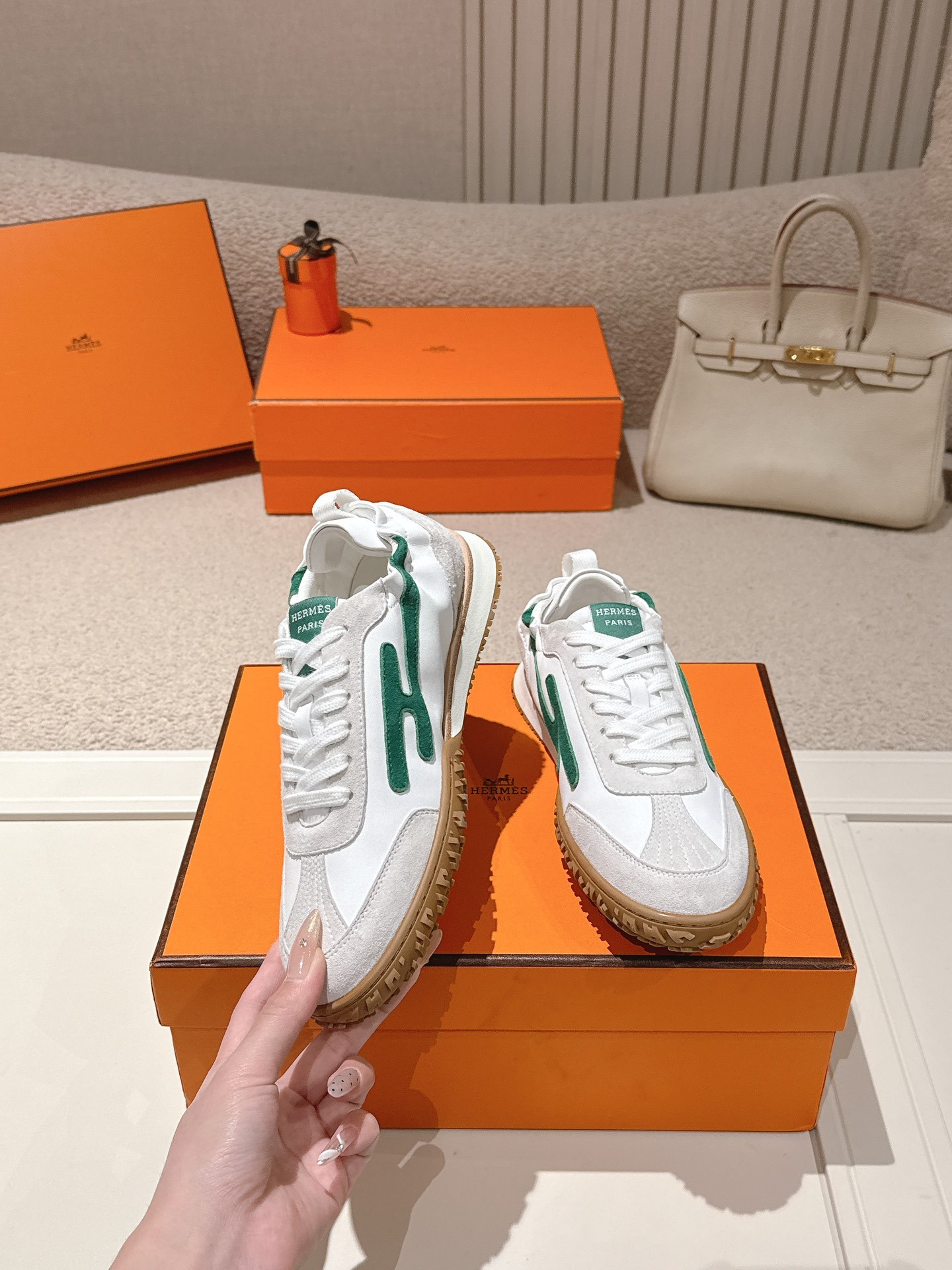 Hermès Casual Sneakers White Green SW-EV222