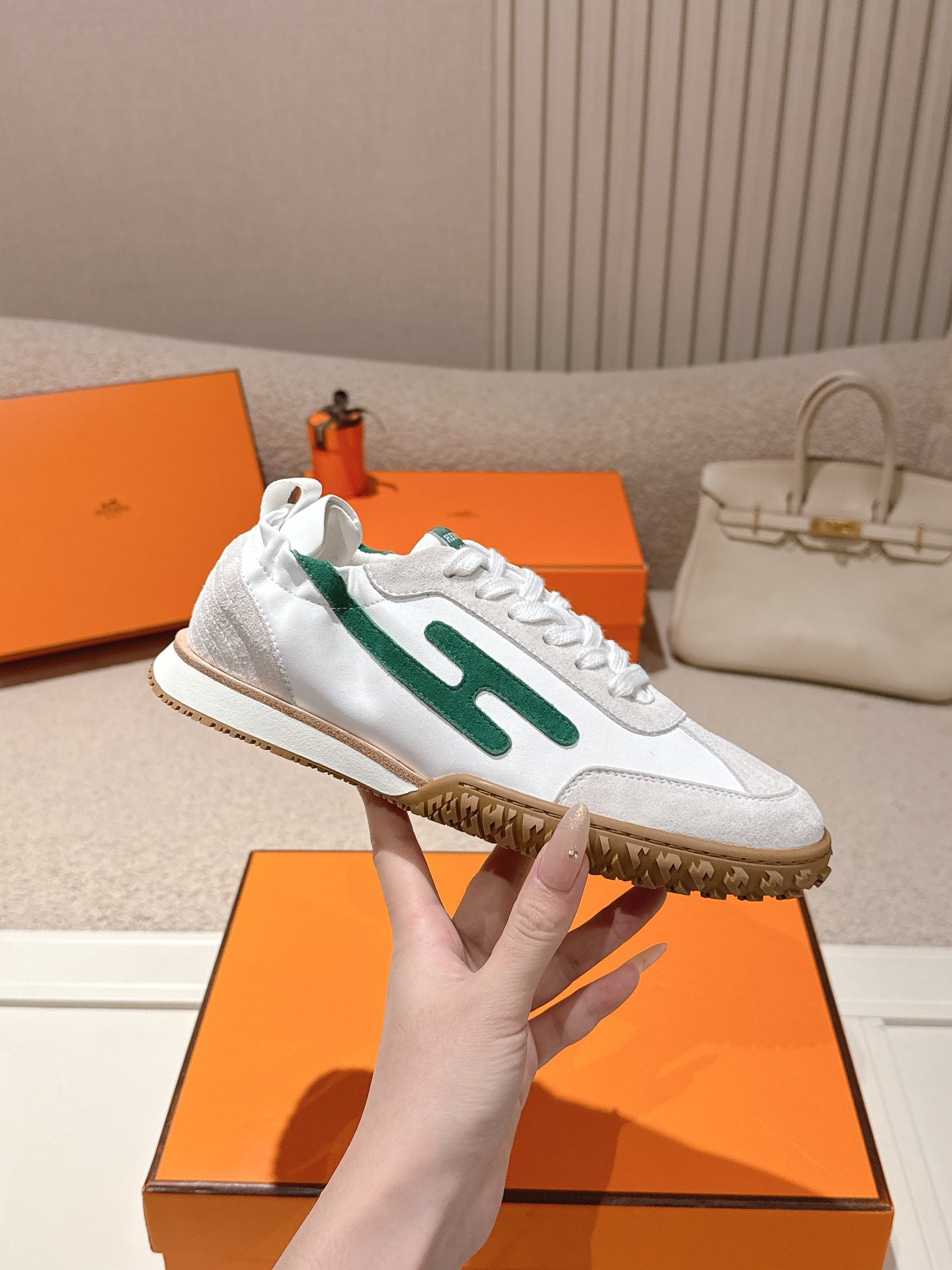 Hermès Casual Sneakers White Green SW-EV222