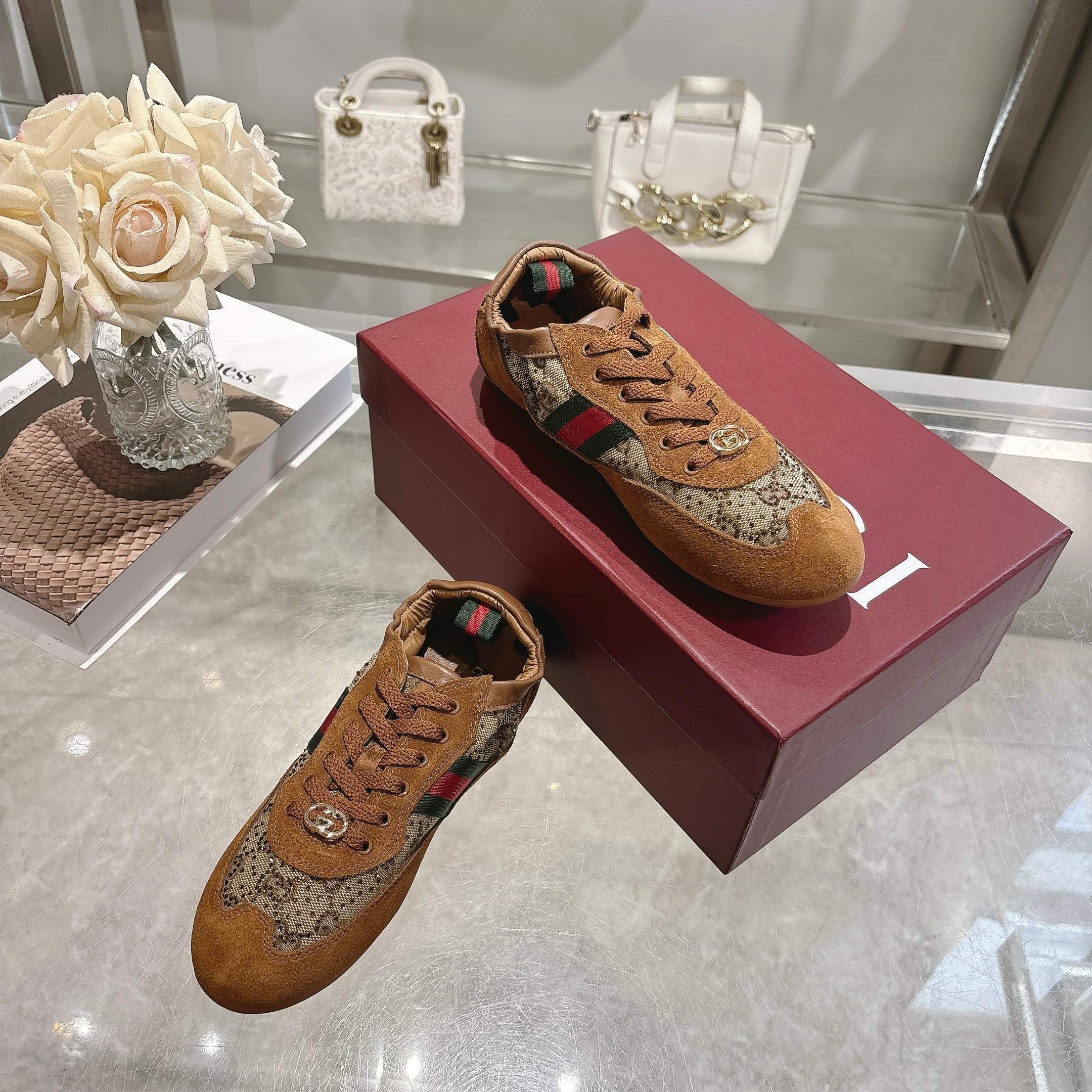 Gucci Casual Sneakers Brown GG Canvas SW-EV220