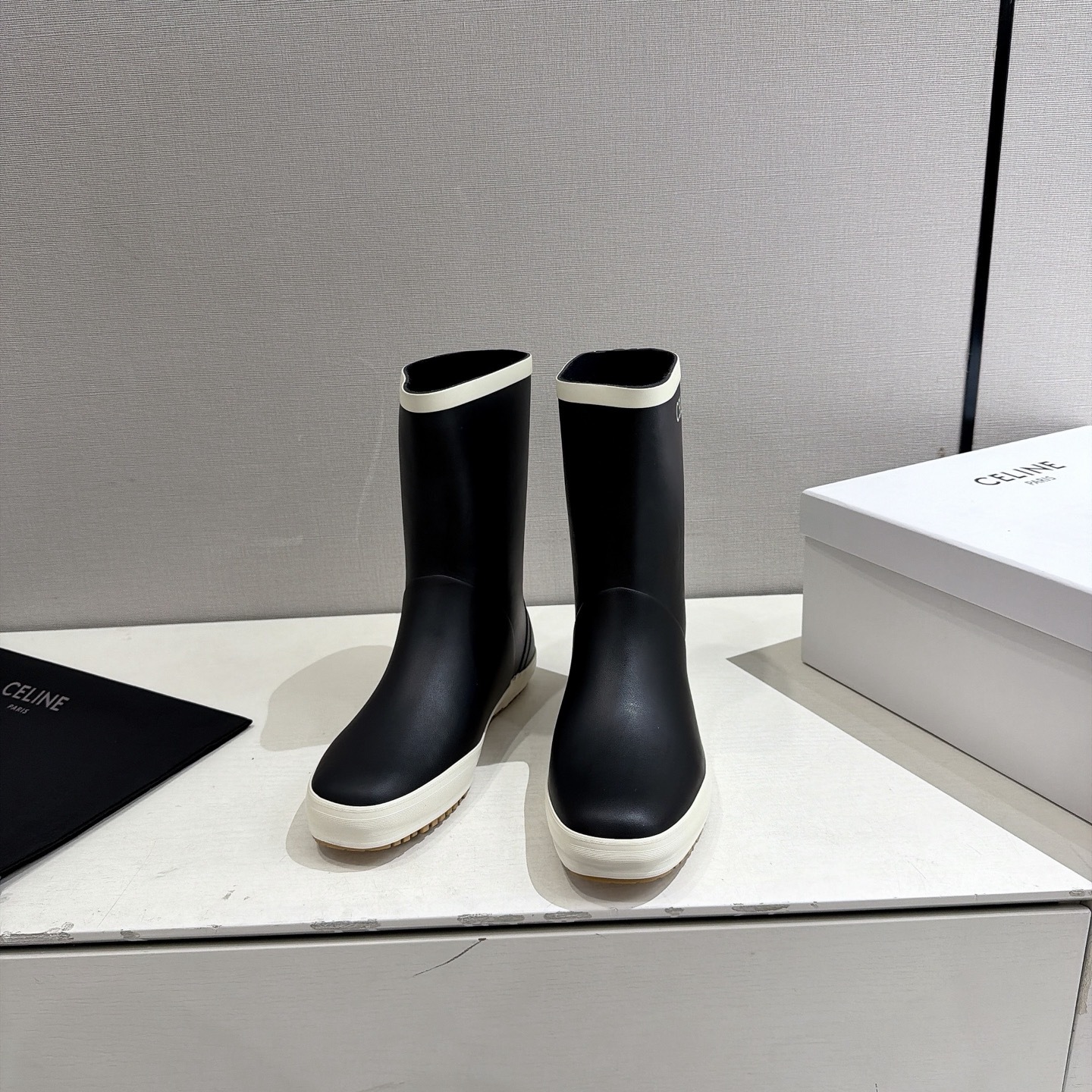 Women Classic Black Mid Calf Rain Boots Waterproof Non Slip Rubber Short Boots Fashion Daily Outdoor Water Shoes
