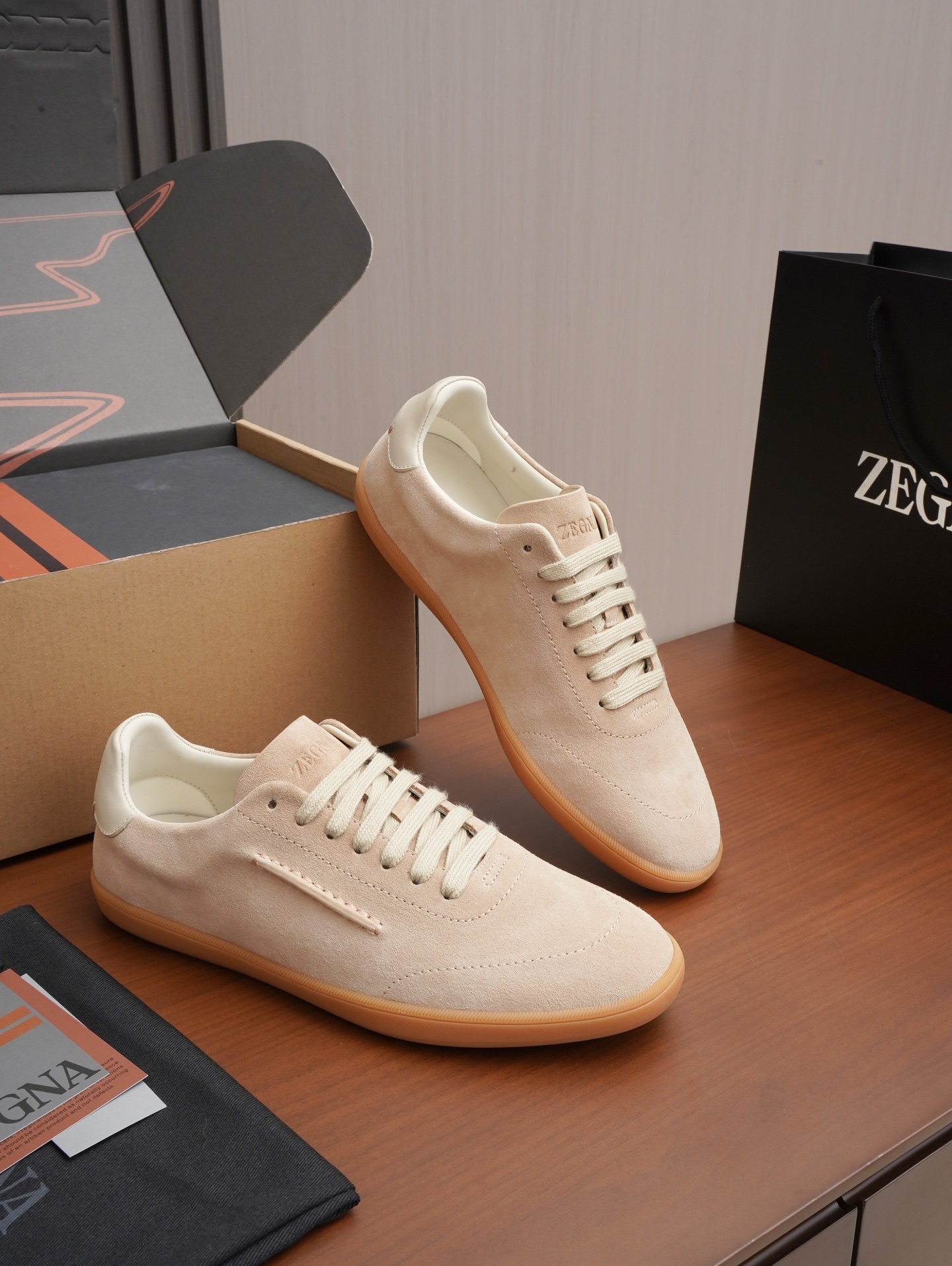 Beige Suede Casual Sneakers Men Soft Sole Comfort Flat Walking Shoes Retro Daily Wear Low Top Trainers