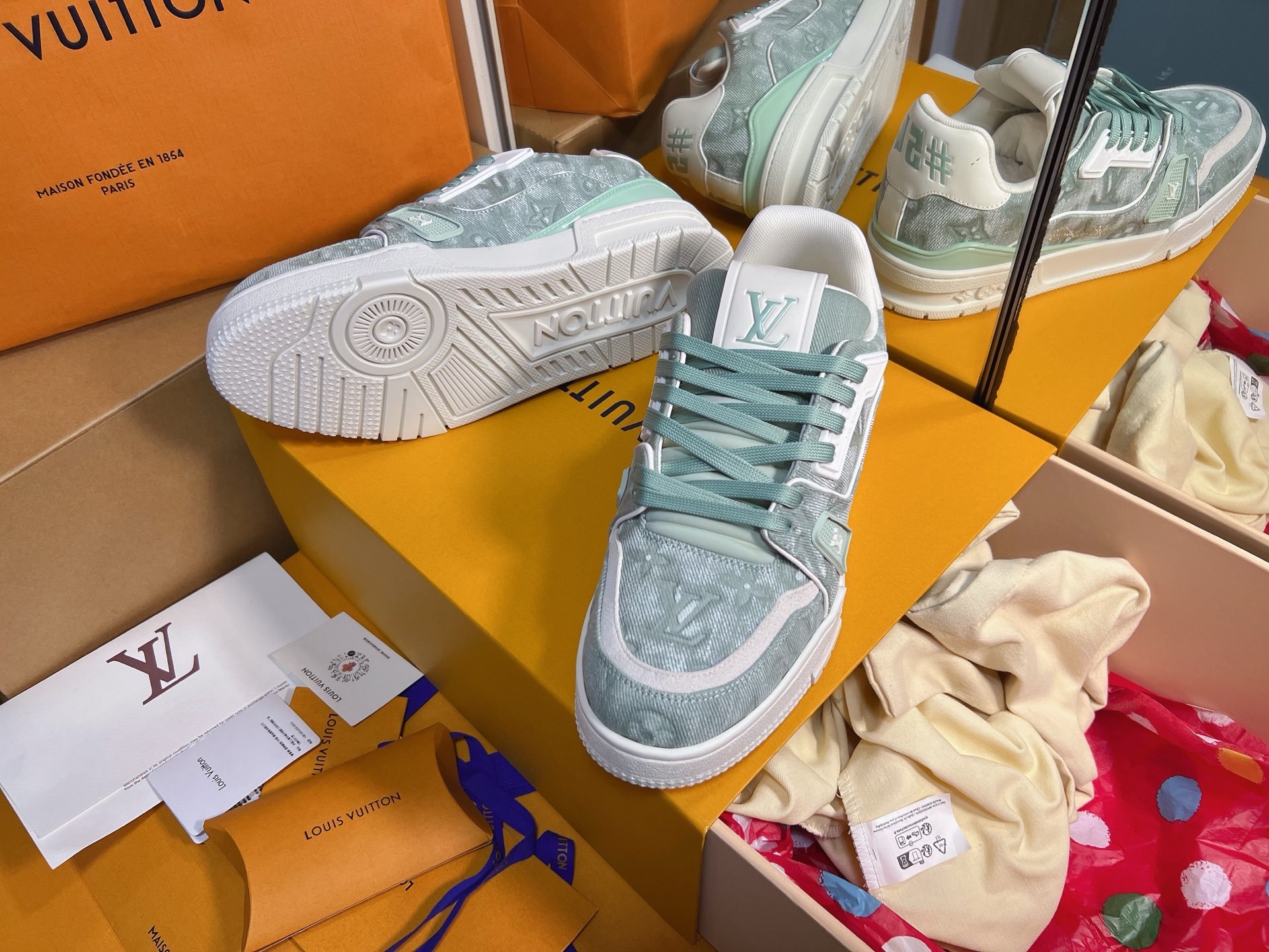 Light Green Denim Print Skate Shoes Unisex Lace Up Casual Sneakers