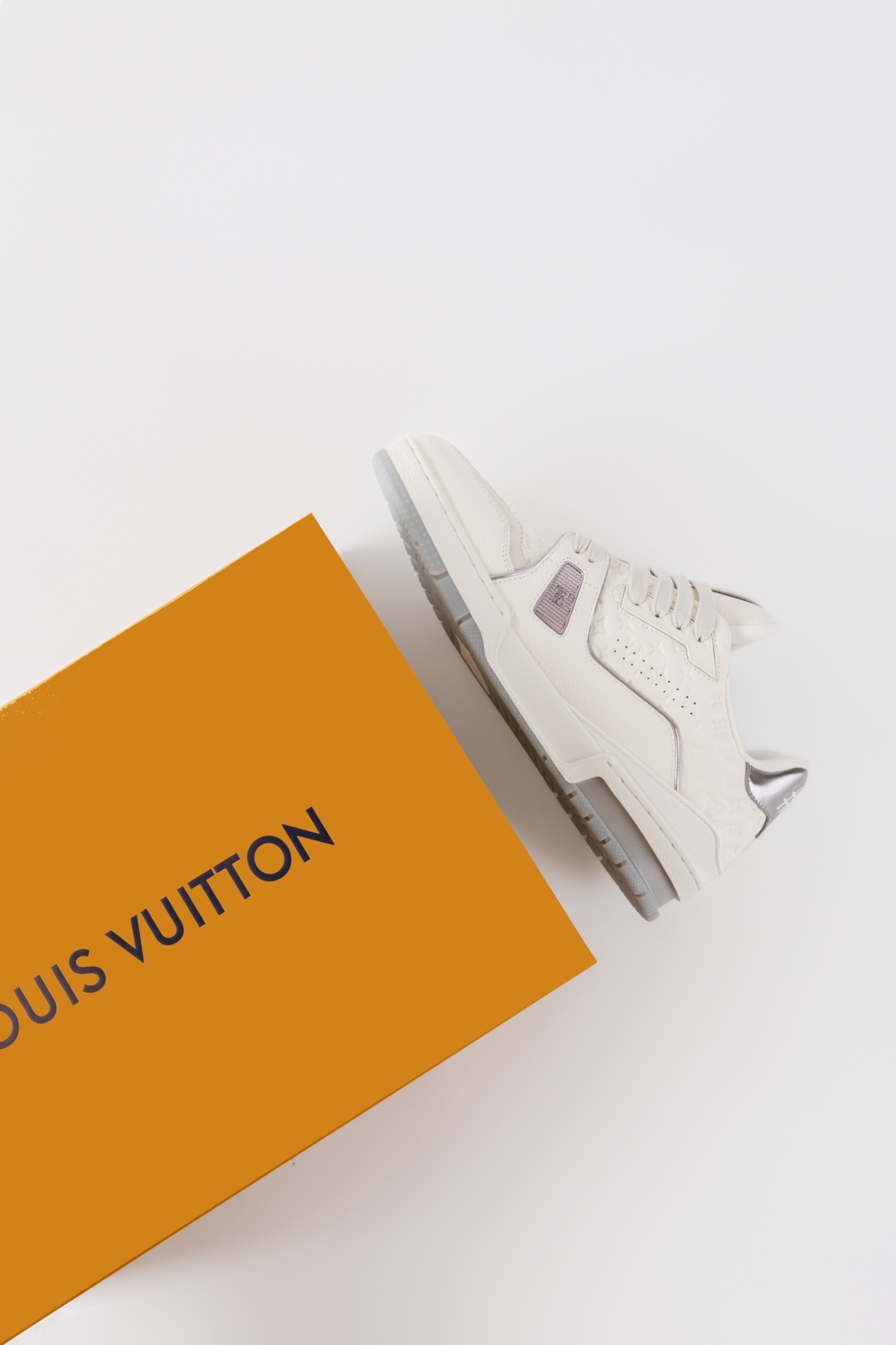 White Gray Spliced Leather Casual Sneakers Men Women Classic Low Top Skate Shoes