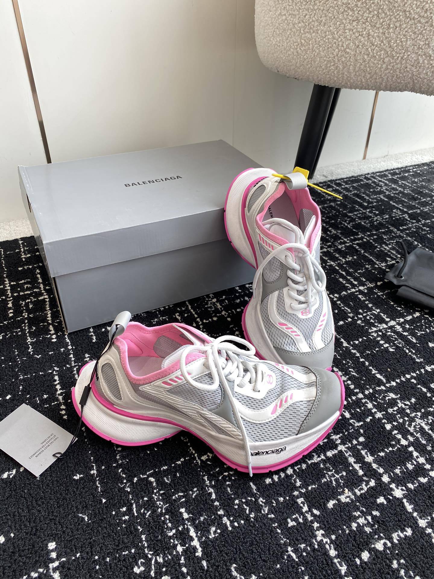 Silver Pink Mesh Retro Dad Sneakers Women Breathable Lightweight Running Shoes Shock Absorbing Non-Slip Platform Casual Walking Trainers