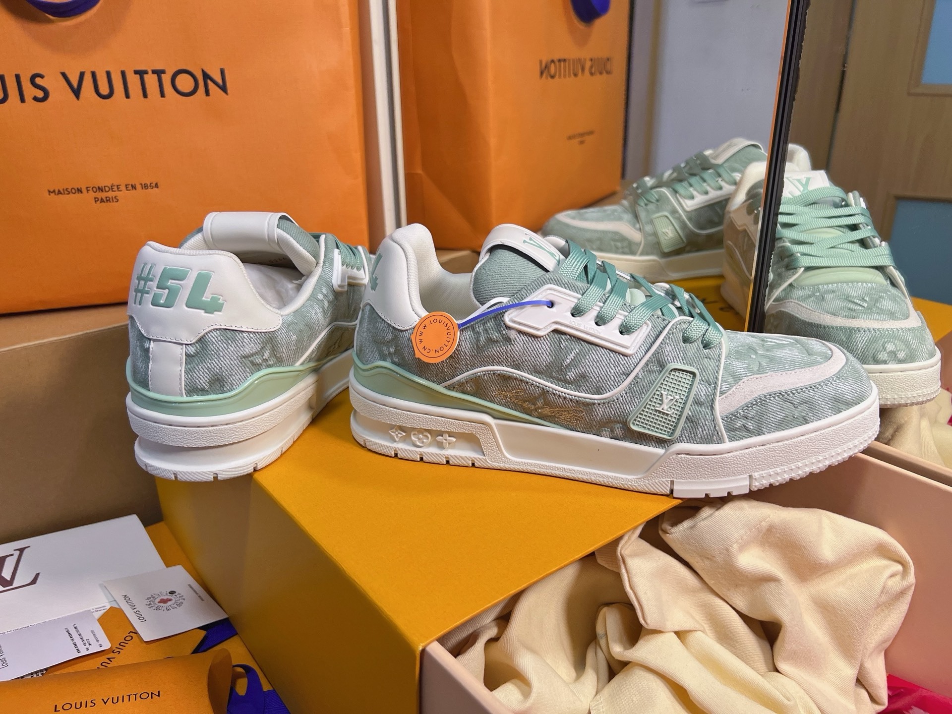 Light Green Denim Print Skate Shoes Unisex Lace Up Casual Sneakers