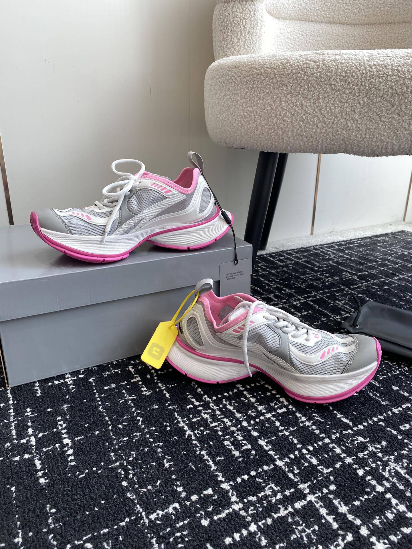 Silver Pink Mesh Retro Dad Sneakers Women Breathable Lightweight Running Shoes Shock Absorbing Non-Slip Platform Casual Walking Trainers