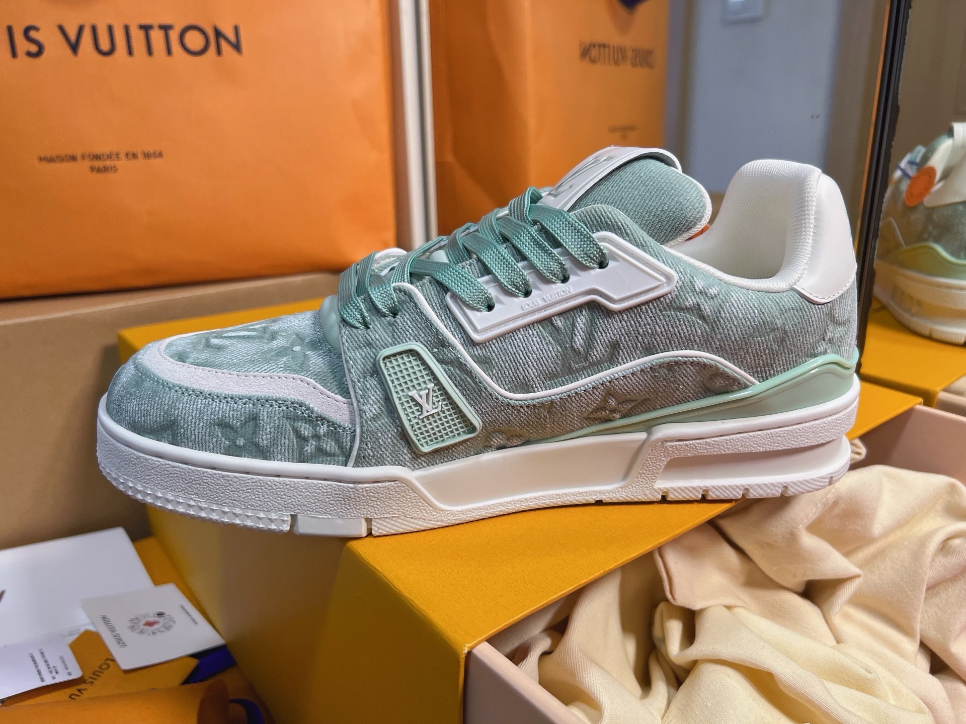Light Green Denim Print Skate Shoes Unisex Lace Up Casual Sneakers