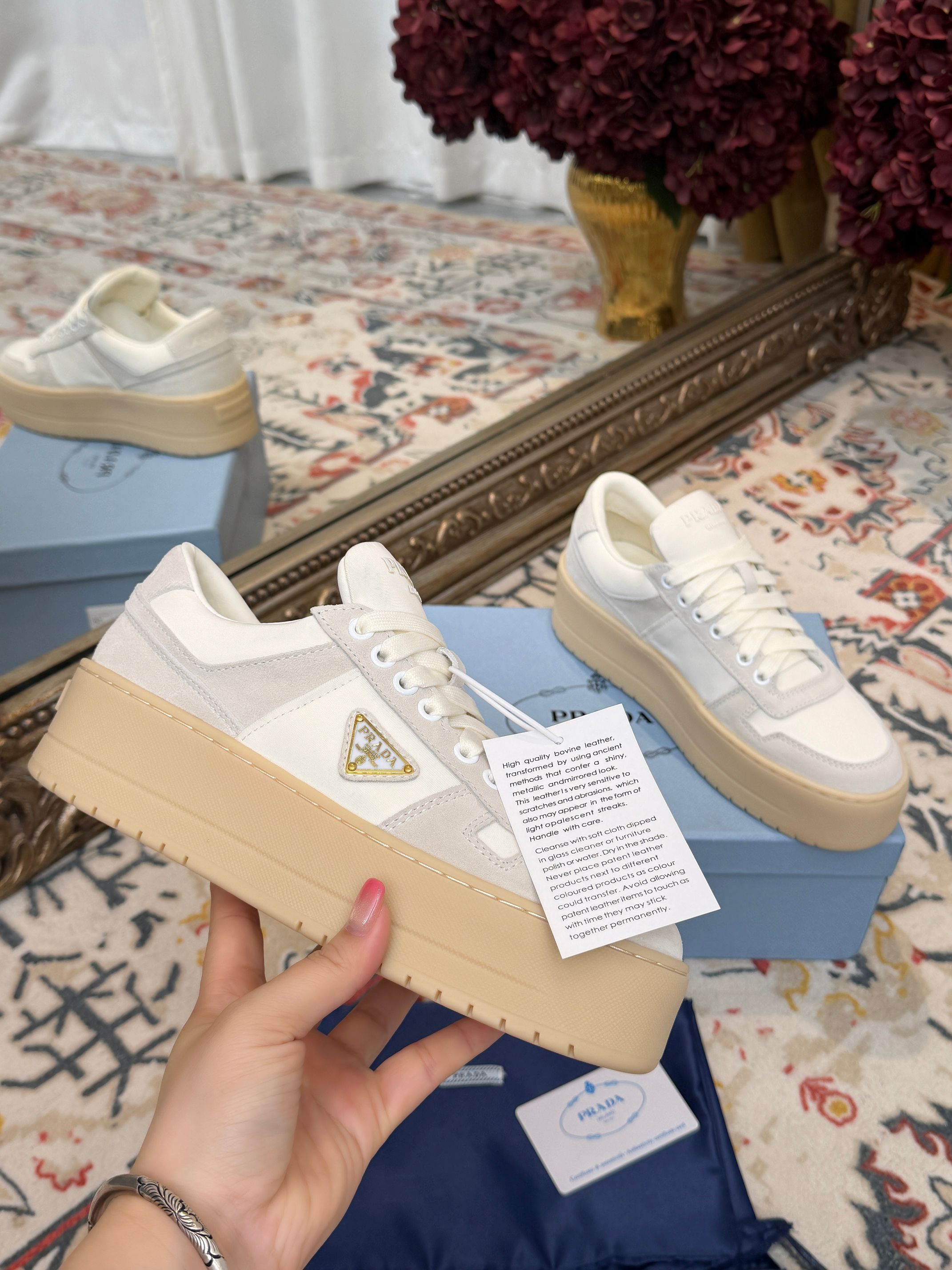 Women White Suede Platform Sneakers Lace Up Thick Sole Casual Walking Shoes
