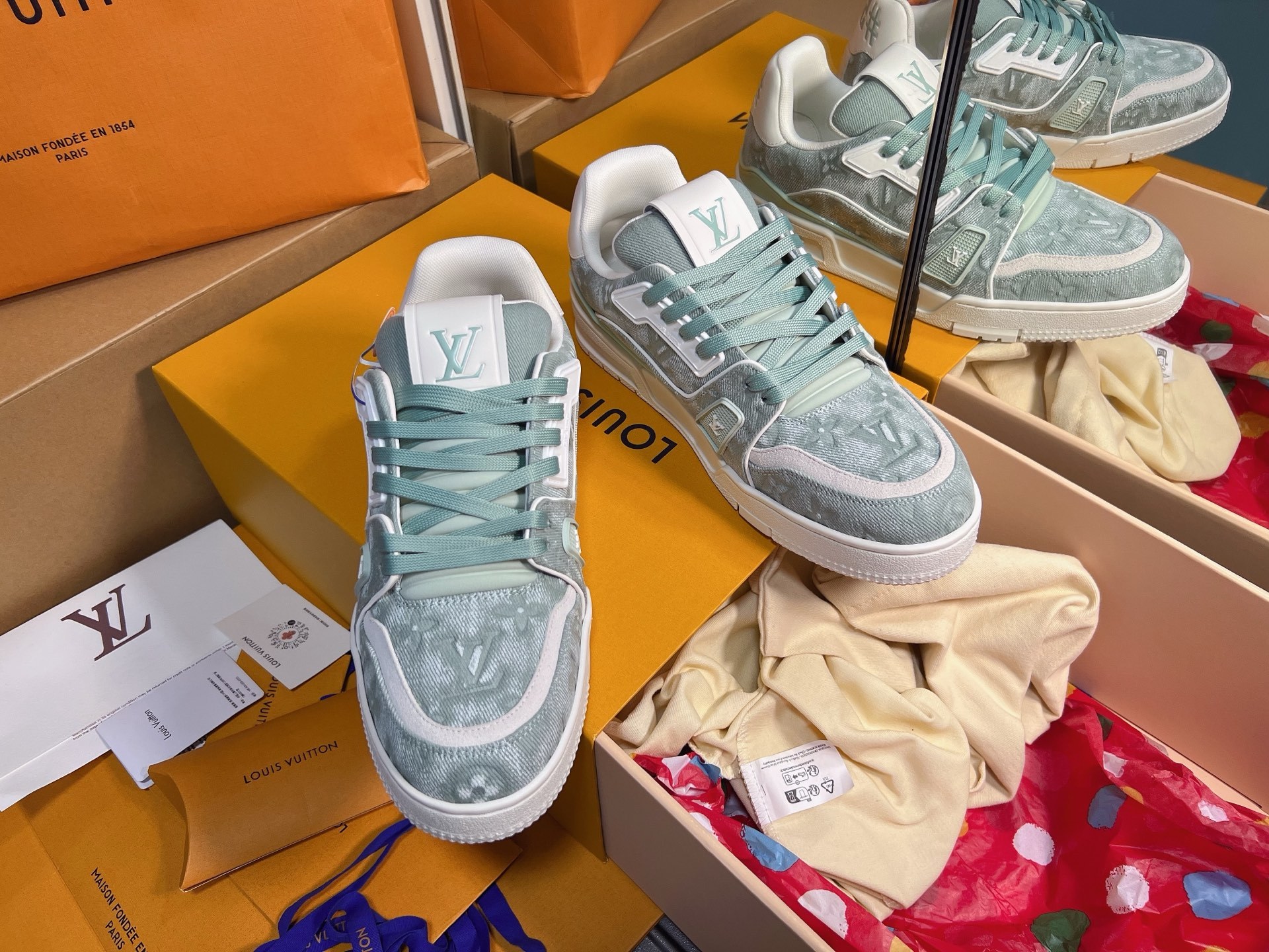 Light Green Denim Print Skate Shoes Unisex Lace Up Casual Sneakers