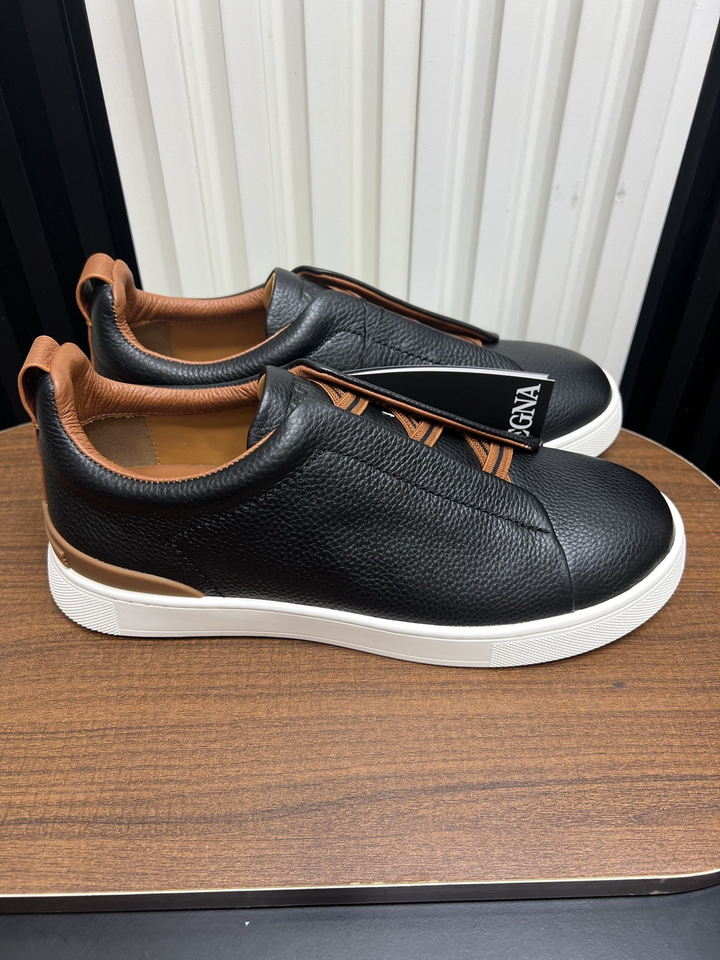 Men Slip-On Leather Casual Shoes Black Brown Laceless Walking Sneakers