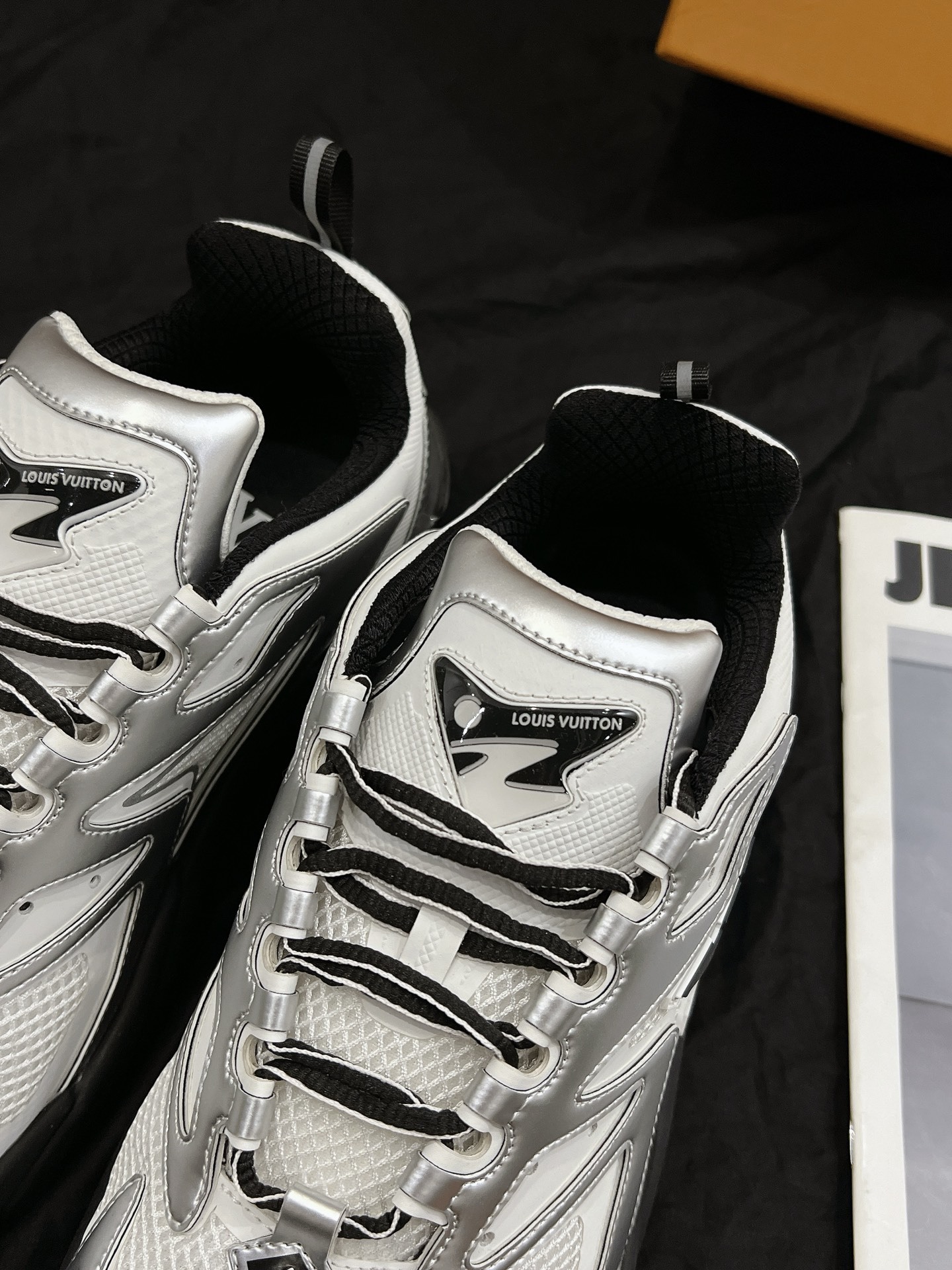 White Silver Mesh Dad Shoes Unisex Thick Sole Sport Casual Sneakers