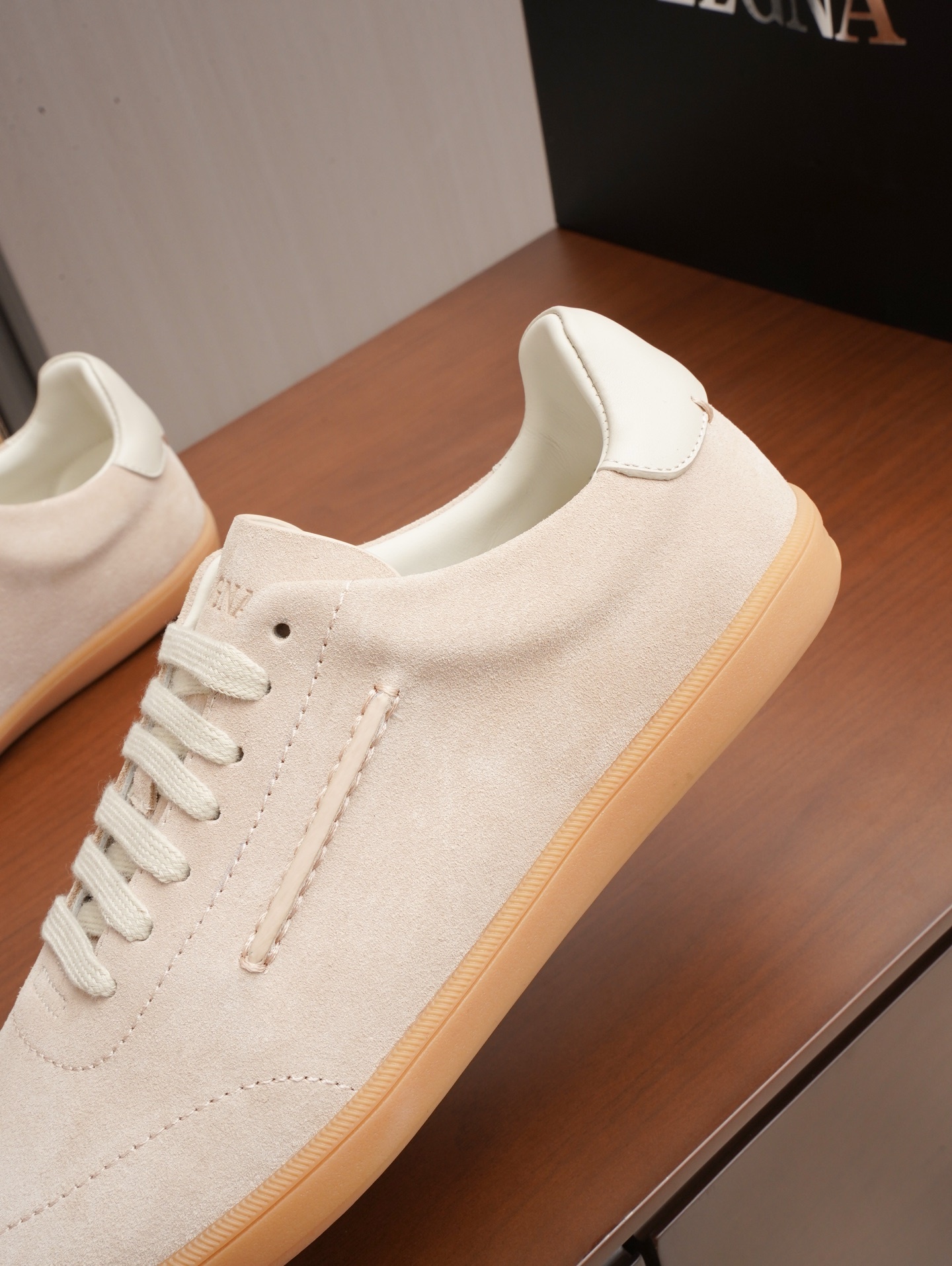 Beige Suede Casual Sneakers Men Soft Sole Comfort Flat Walking Shoes Retro Daily Wear Low Top Trainers