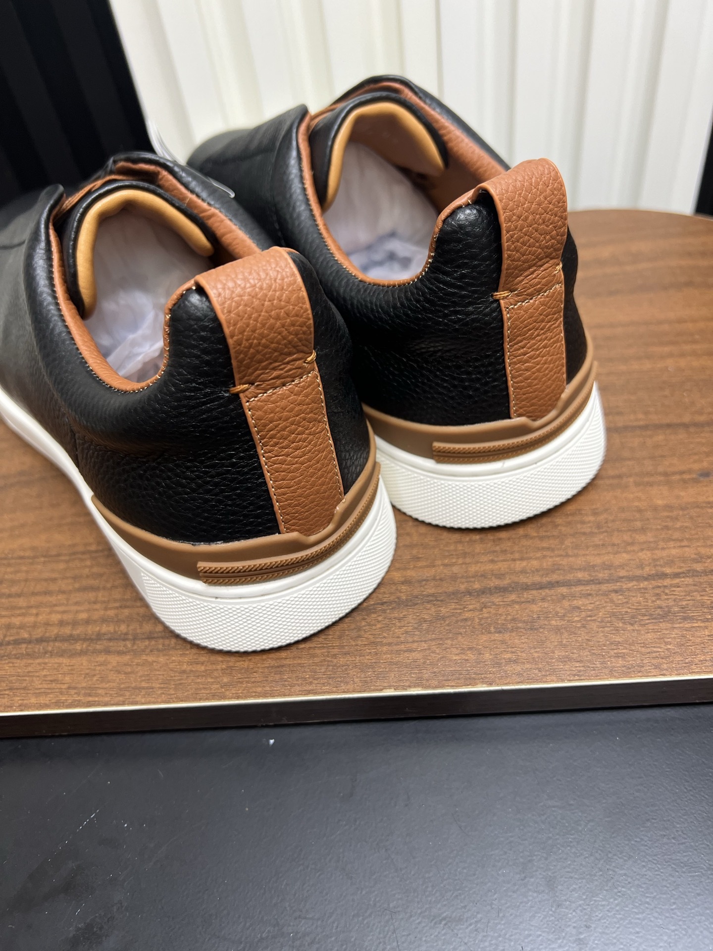 Men Slip-On Leather Casual Shoes Black Brown Laceless Walking Sneakers