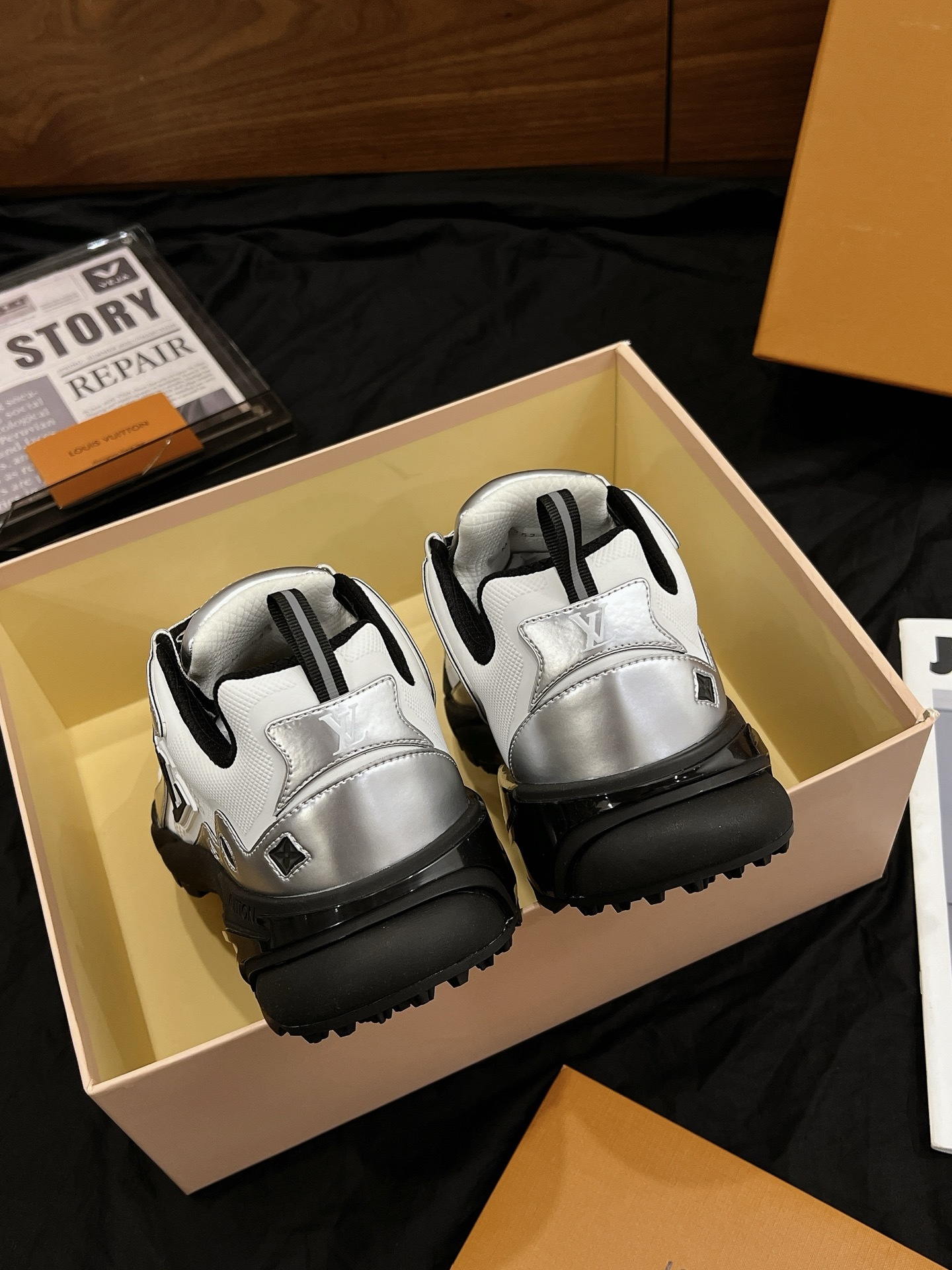White Silver Mesh Dad Shoes Unisex Thick Sole Sport Casual Sneakers
