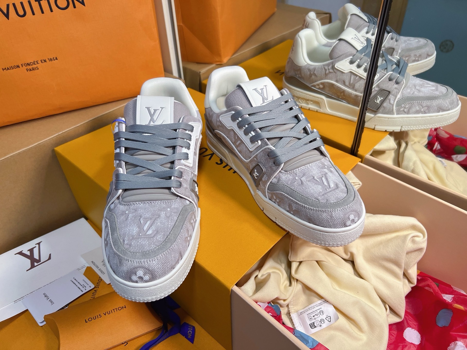 Gray Denim Print Skate Shoes Unisex Lace Up Fashion Casual Sneakers