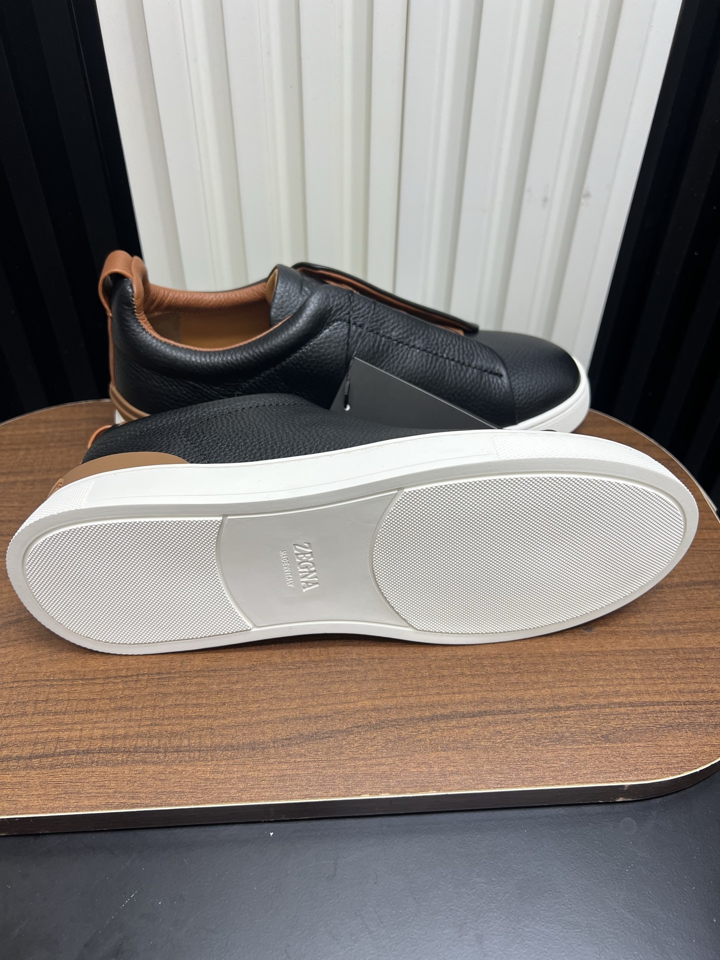 Men Slip-On Leather Casual Shoes Black Brown Laceless Walking Sneakers
