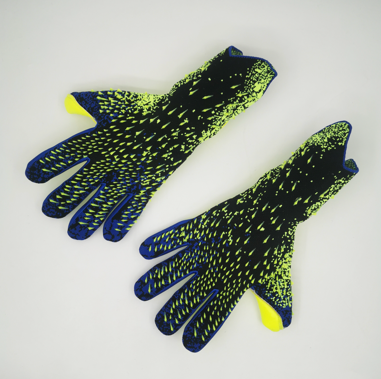 A19 Plain-Palm Goalkeeper Gloves green,MAKO SOURCING,A19 Plain-Palm Goalkeeper Gloves green