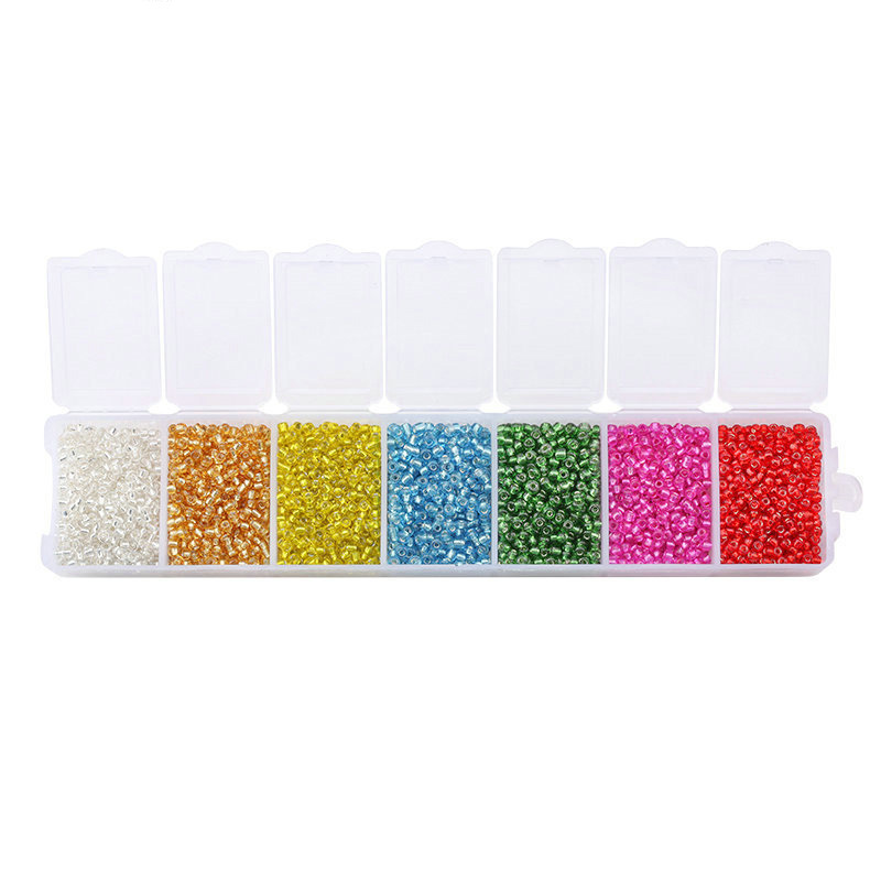 跨境直供亚马逊热销2mm6格盒装玻璃灌银米珠手链项链圣诞彩色饰品