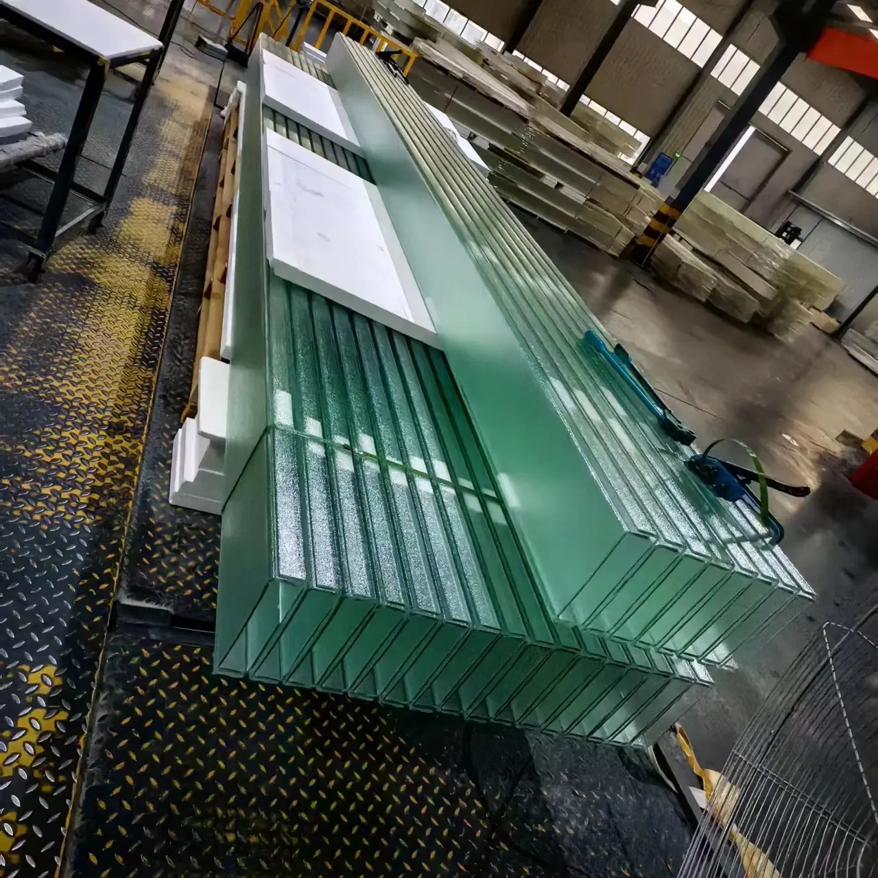 Green U profile glass,DCN-U Glass Manufacturer,Green U profile glass