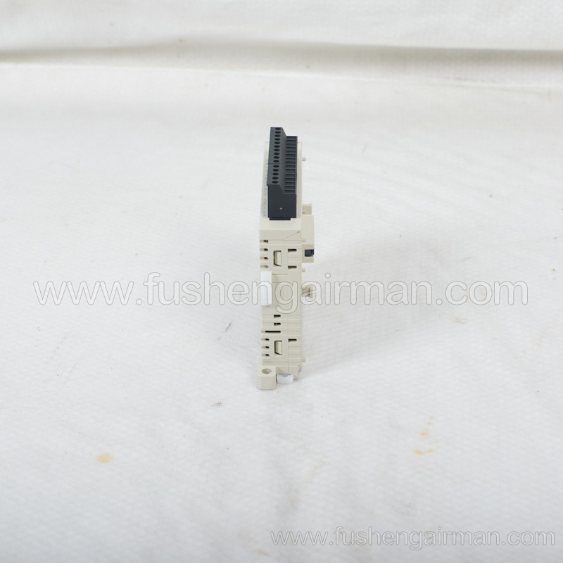 2108080609 Fusheng Screw Compressor Original Parts FX3U-4AD-ADP Communication Module (Mitsubishi)