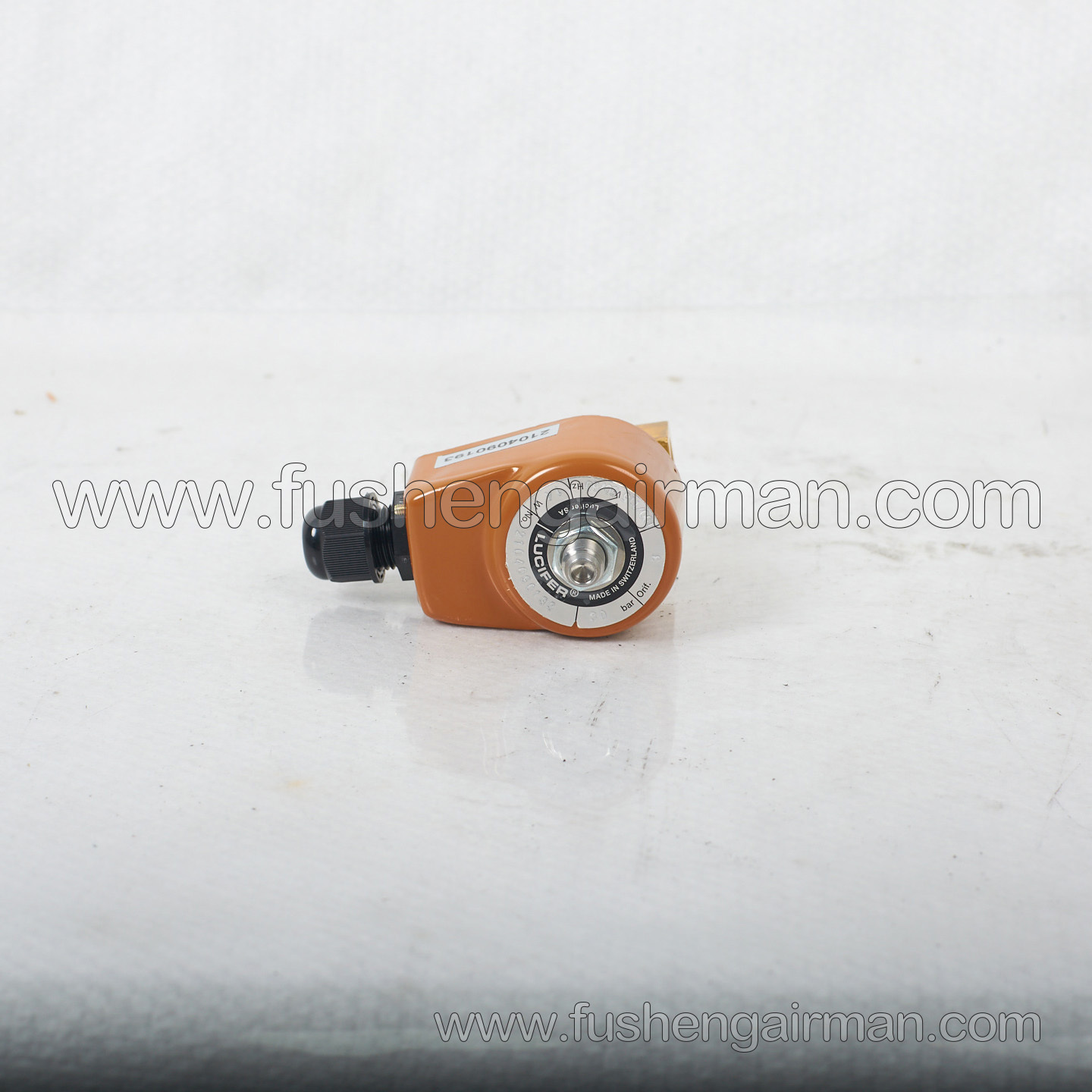 2104090193 fusheng refrigeration compressor 30bar,110V,2 position 2-way,N.O solenoid valve (normally open)