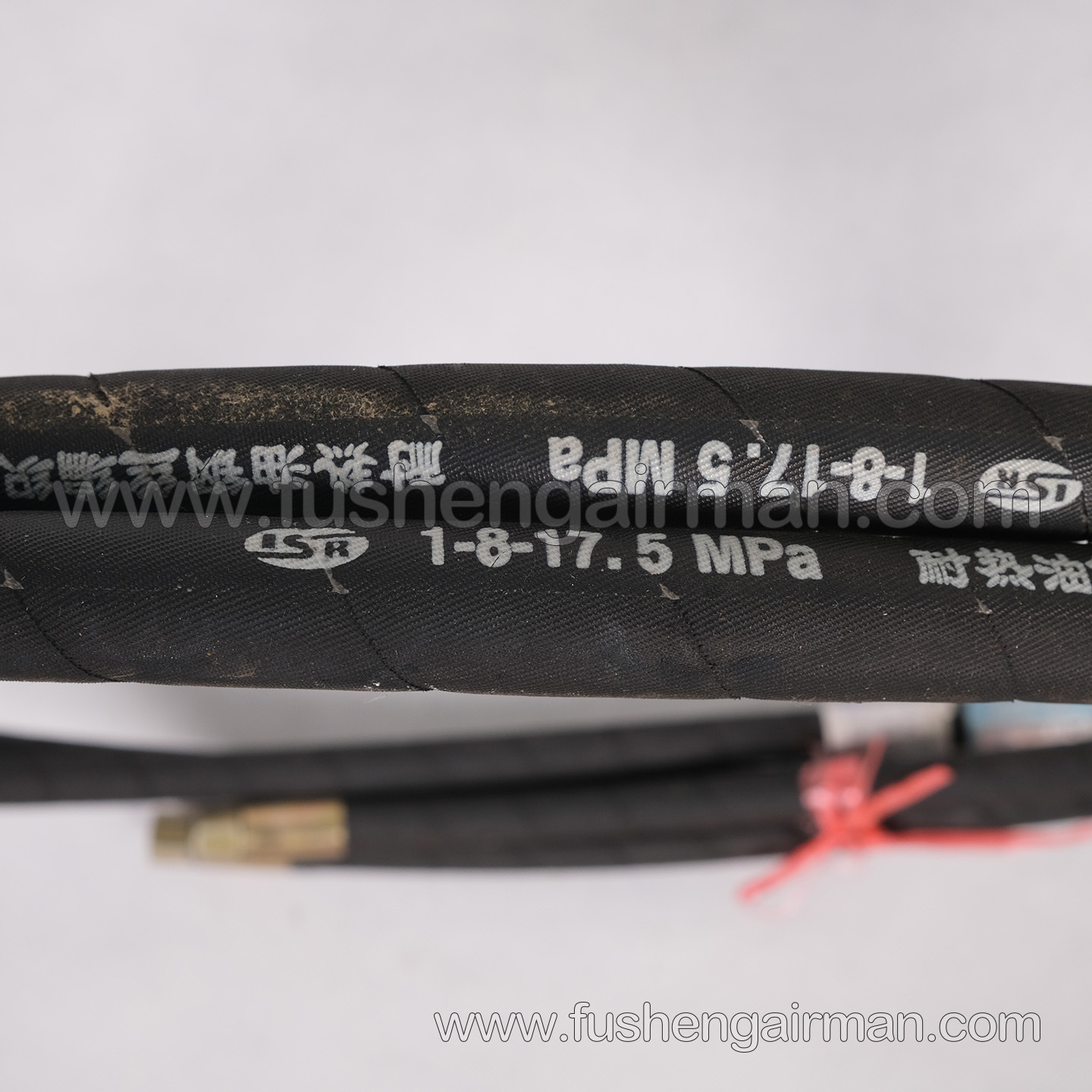 2606462200=71161211-61560 Fusheng SA132W Secondary Return Oil Hose Oil/Gas Bucket - Body