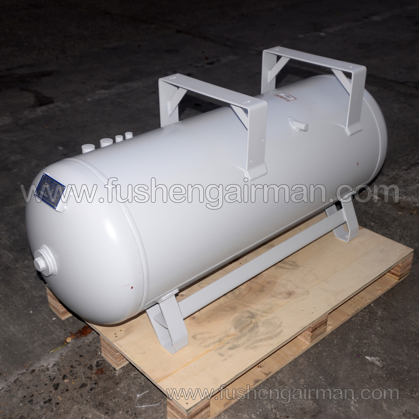 2605259990 Fusheng Piston Screw Air Compressor Genuine Spare Part: 270L Air Receiver Tank