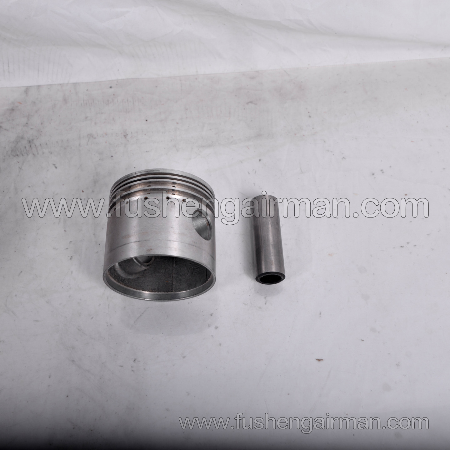 97333389 Ingersoll Rand genuine pistons are compatible with SS5 piston-type air compressors