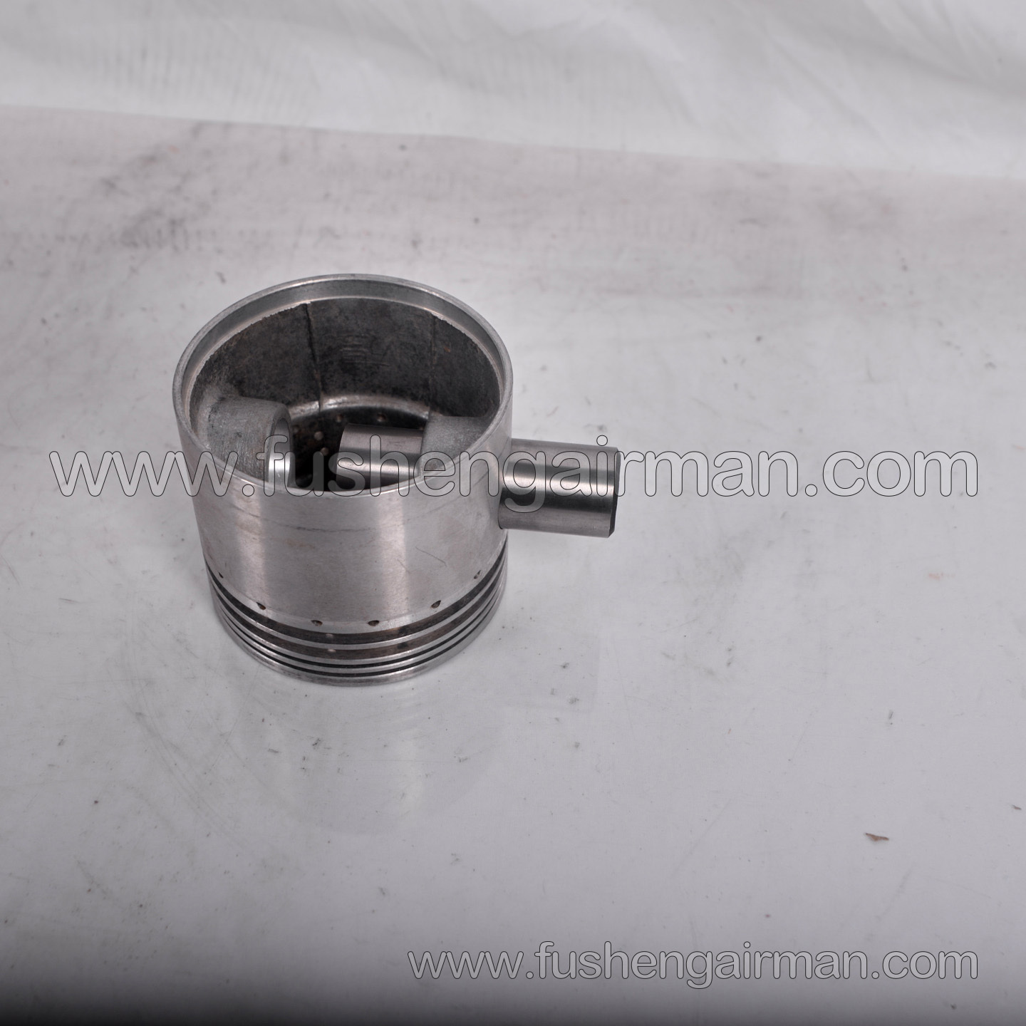 97333389 Ingersoll Rand genuine pistons are compatible with SS5 piston-type air compressors
