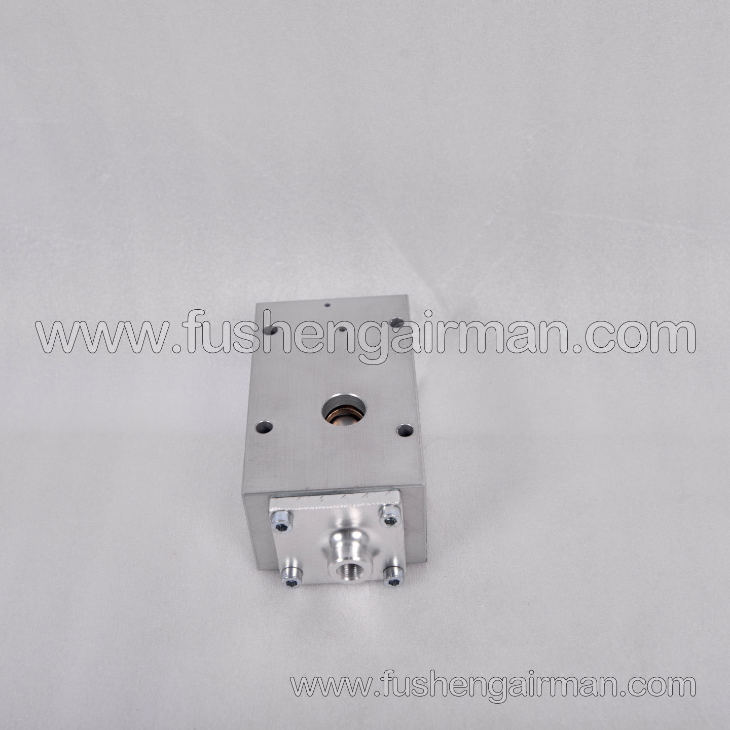 260532S17090226 Fusheng SA200A-7T Inlet Valve Relief Valve Block (with water separator cup hole)