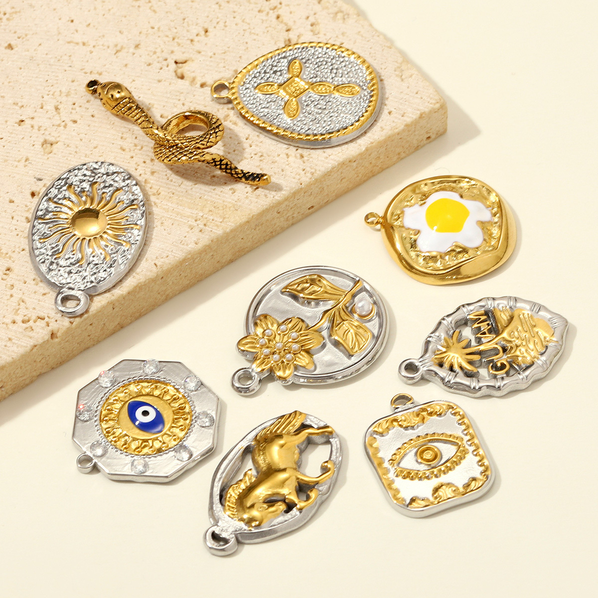 6pcs/pack Stainless Steel Two Tone Flower Plam Guam DIY Charms Horse Snake Fried Egg Pendant Women Eye Sun Jewelry Wholesale
