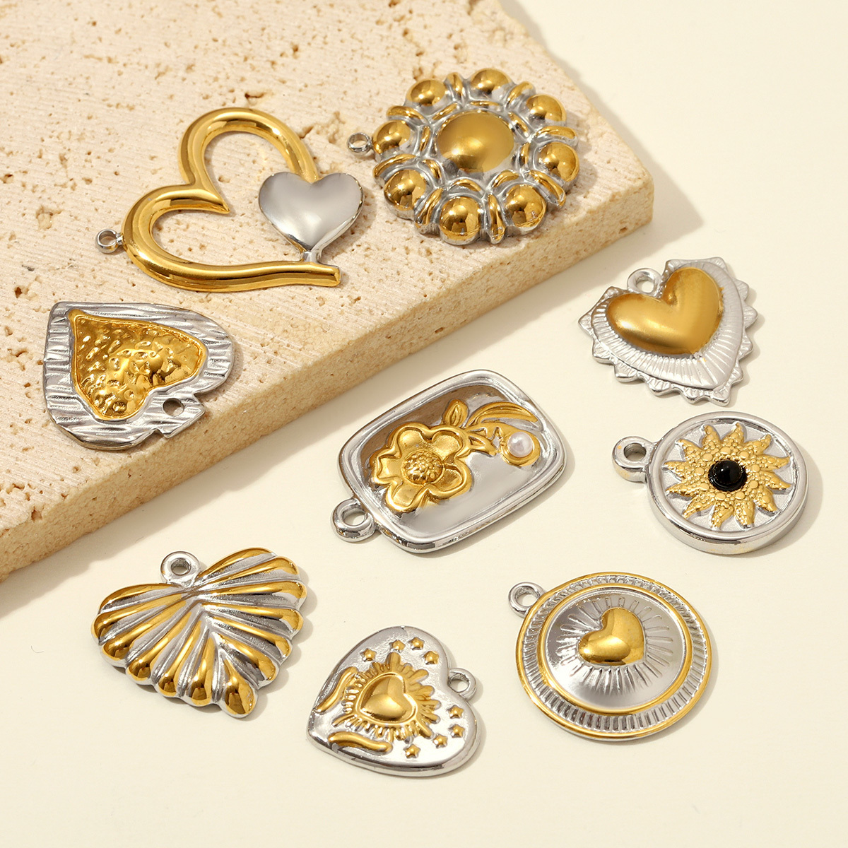 6pcs/pack Stainless Steel Two Tone Flower DIY Bracelet Charms Sun Love Heart Pendant Women Geometric Round Jewelry Wholesale