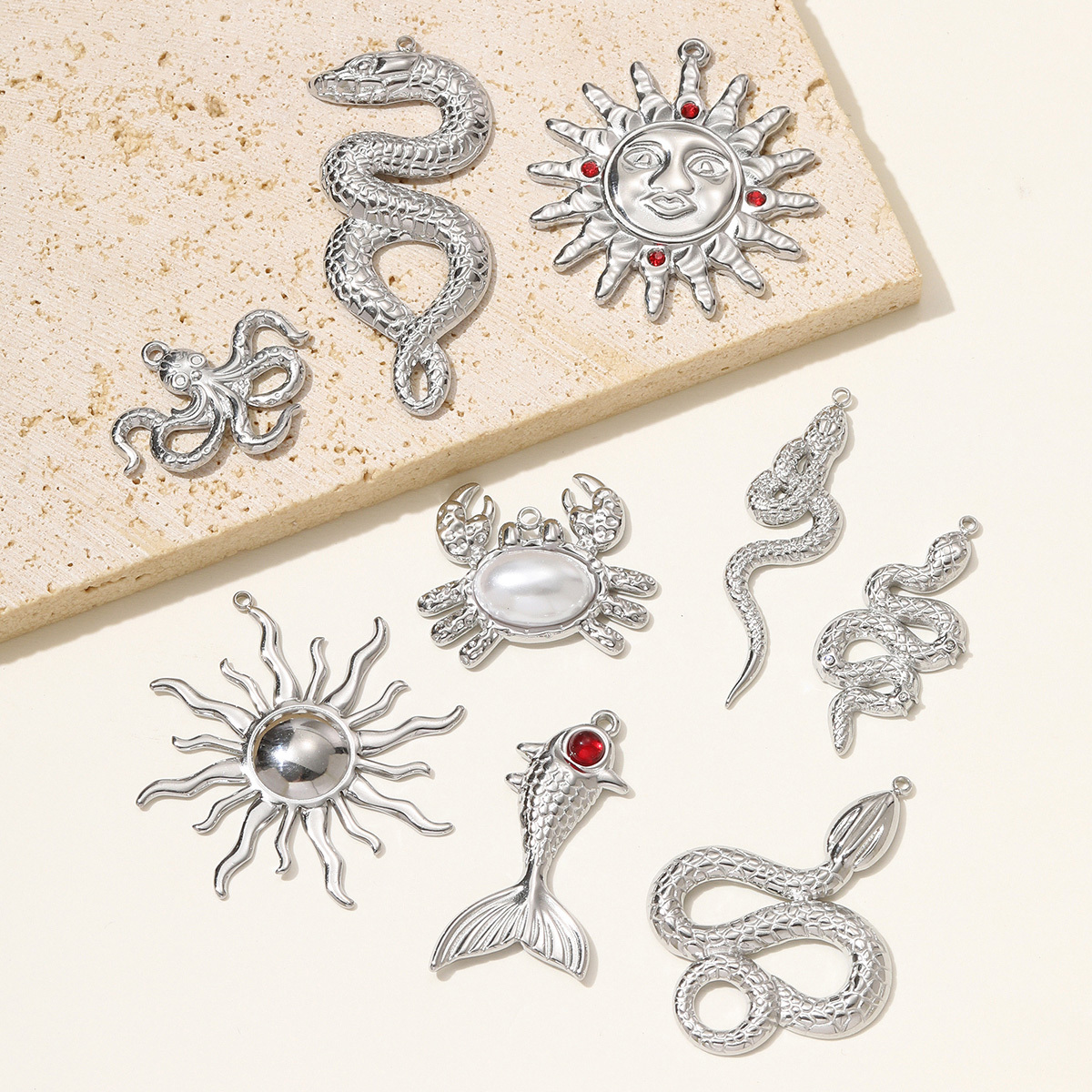6pcs/pack Stainless Steel Rhinestone Sun Fish Necklace Pendant Mirror Polish Snake Octopus DIY Earring Charm Women Crab Jewelry