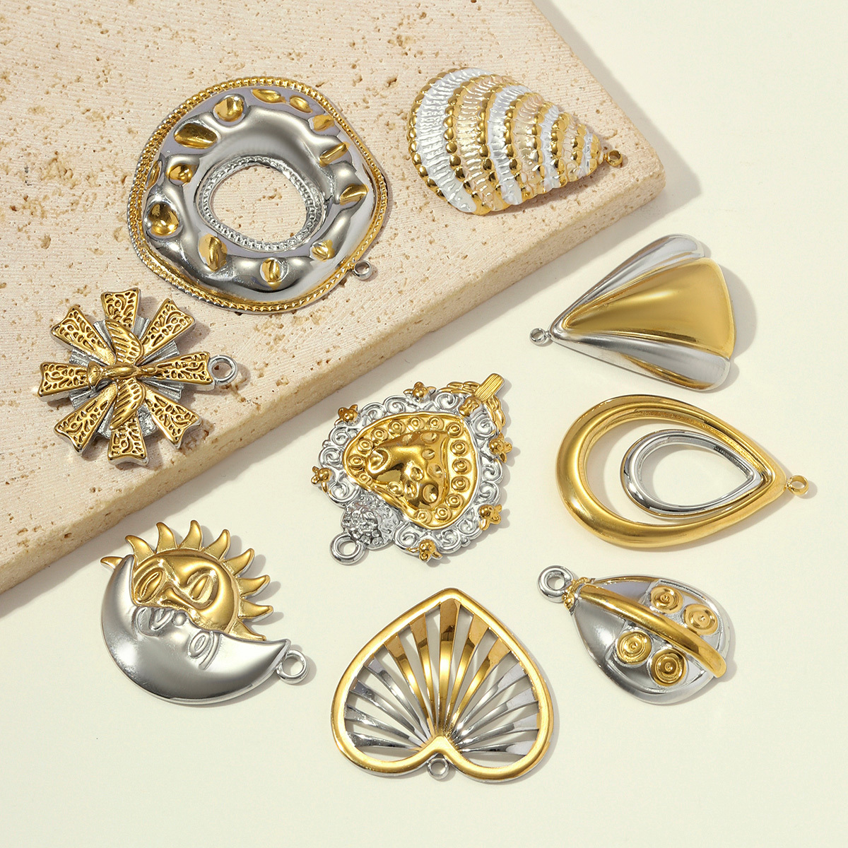 6pcs/pack Stainless Steel Two Tone Sun Moon DIY Charms Ladybug Heart Flower Necklace Pendant Woman Waterdrop Jewelry Wholesale