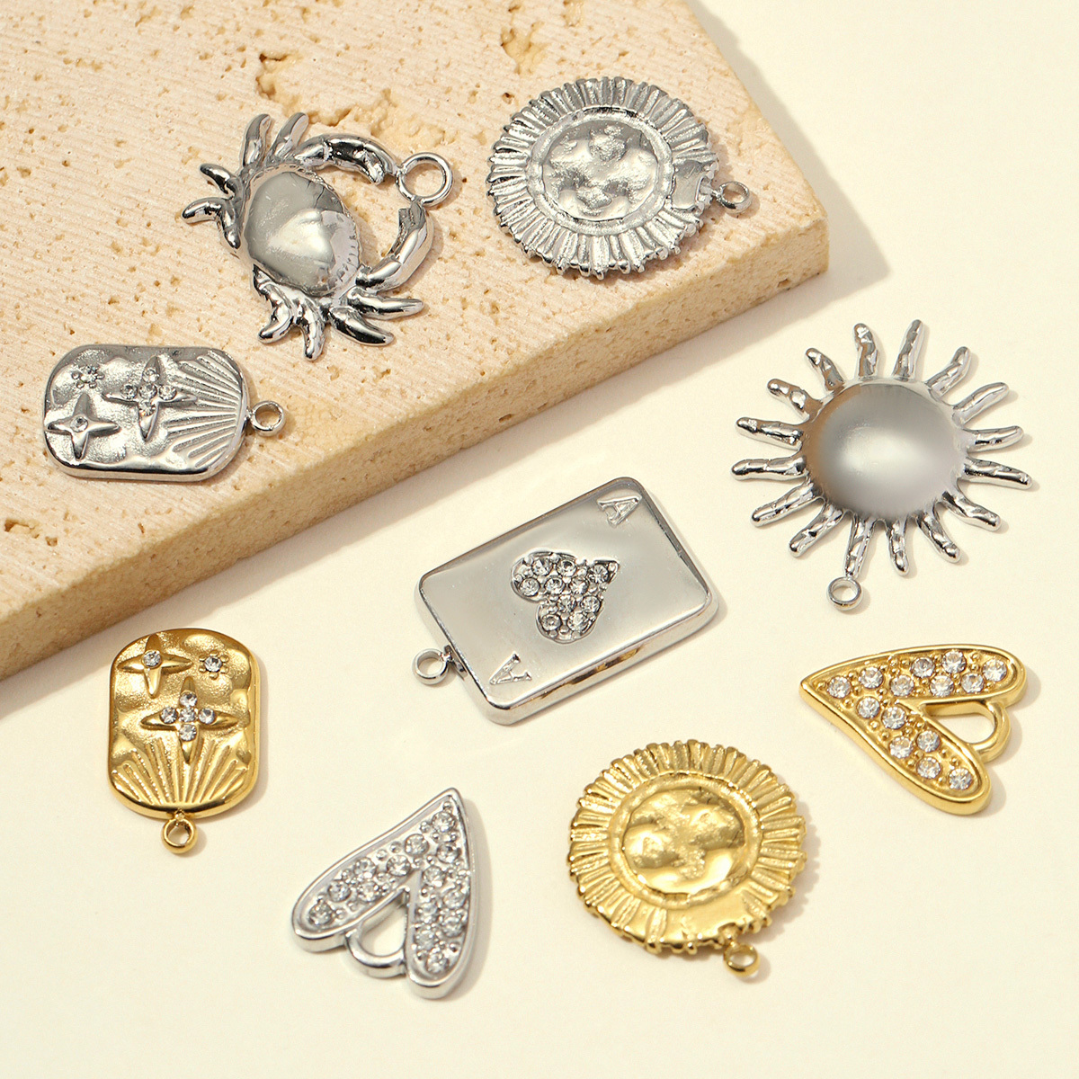 6pcs/pack Stainless Steel Sunflower Star DIY Bracelet Charms Rhinestone Heart Necklace Pendant Woman Sun Crab Jewelry Wholesale