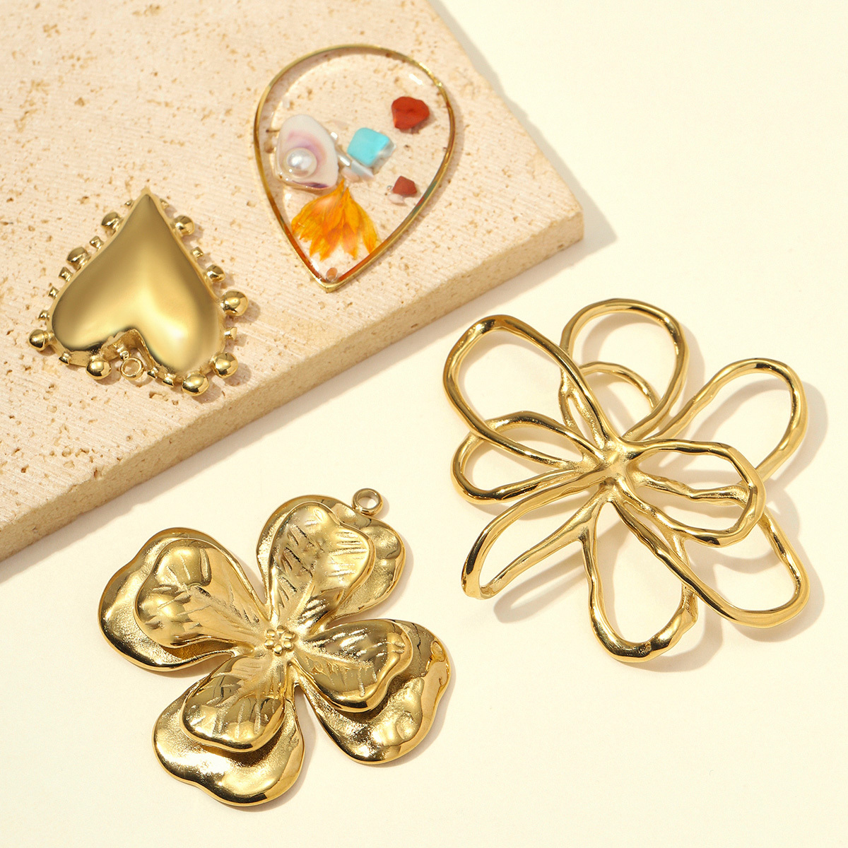 6pcs/pack French Retro Stainless Steel Love Heart DIY Charms Large Heart Necklace Pendants Woman Shell Waterdrop Jewelry Wholesale