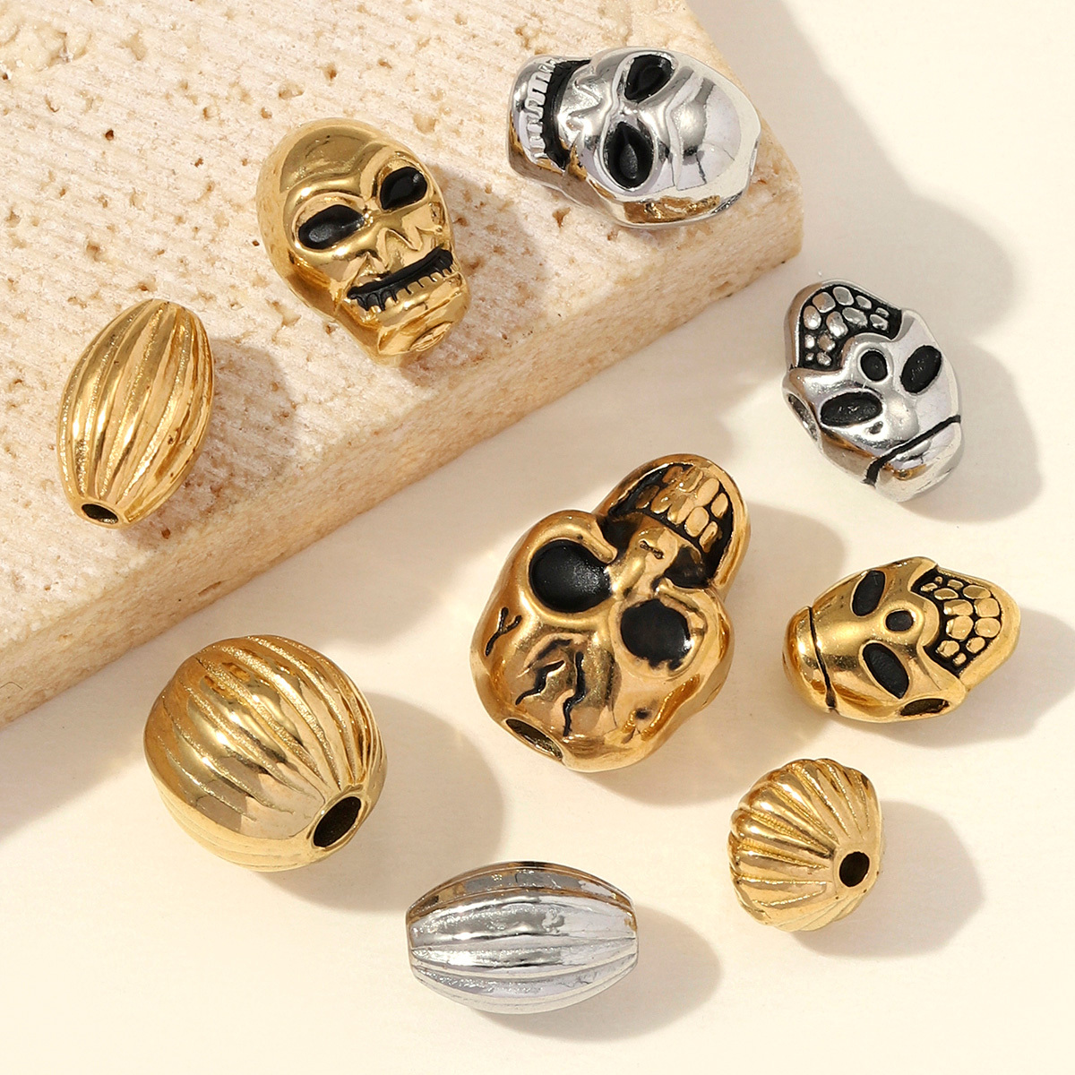 6pcs/lot Punk Stainless Steel Small Hole Skull Beads Round Oval Spacer Charms for Beaded Bracelet DIY Jewelry Making Accessories