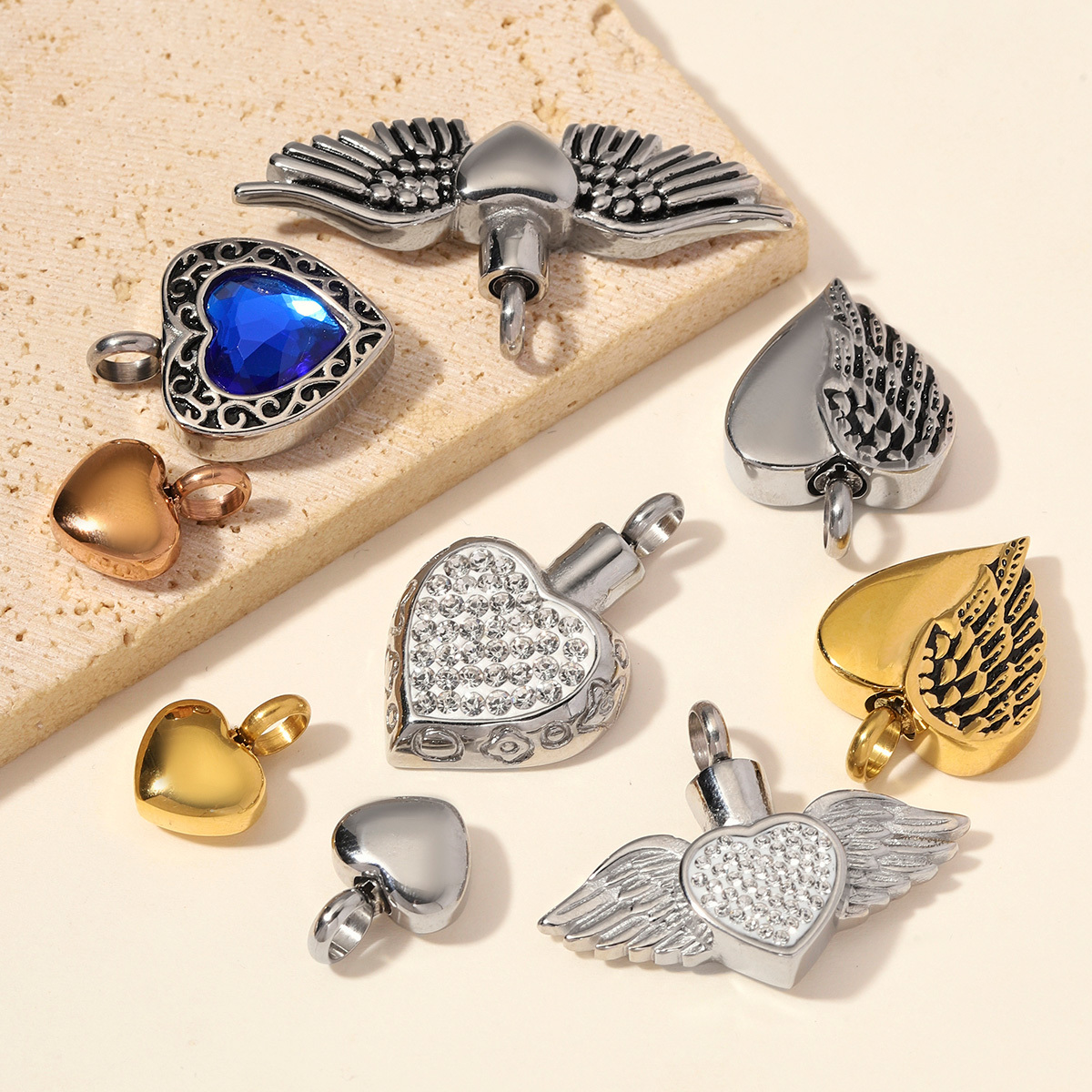 2pcs/Lot Stainless Steel Openable Heart Urn Necklace Pendants for Pet Ashes Keepsakes Memorial Rhinestone Wing Jewelry Wholesale
