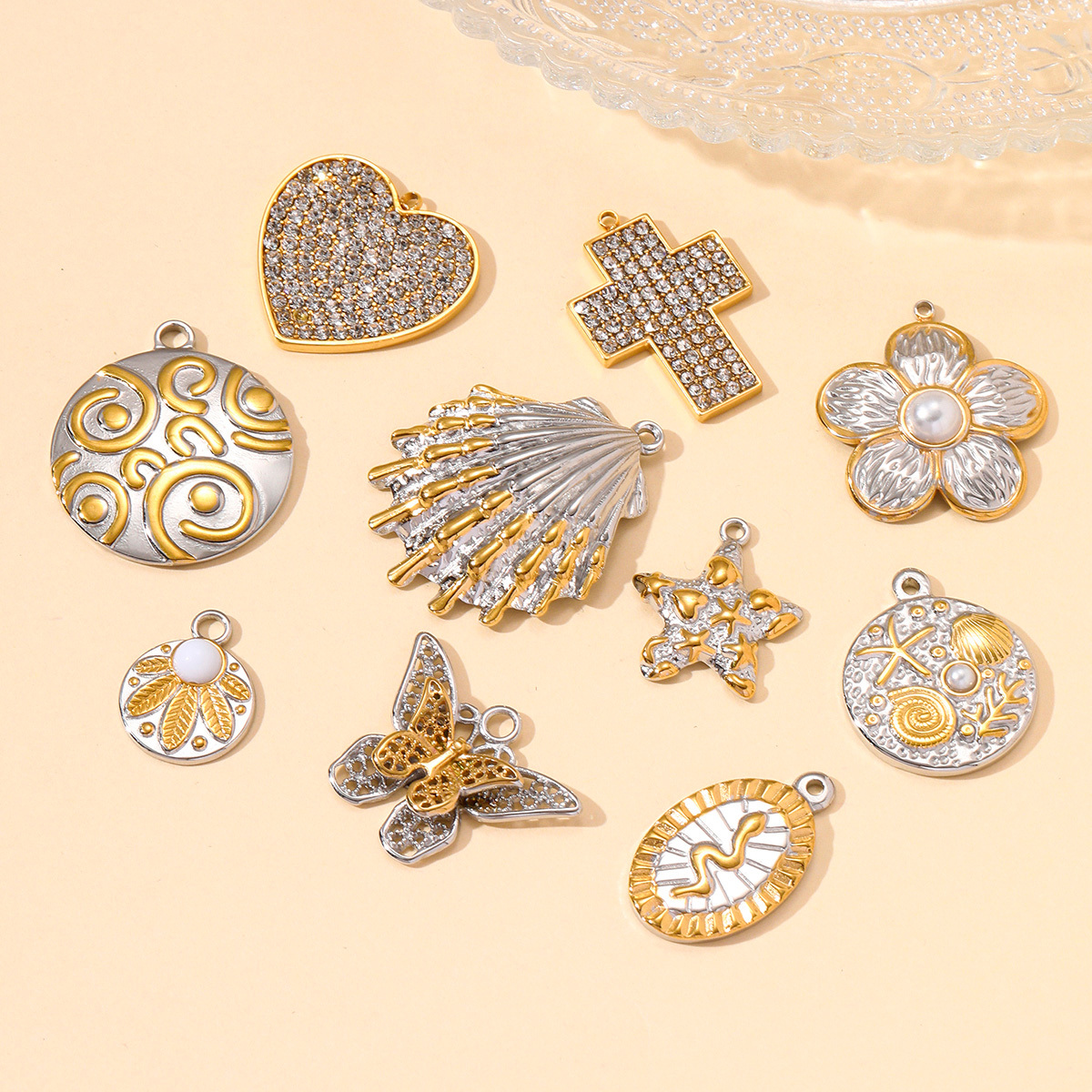 6pcs/pack Stainless Steel Two Tone Love Heart Cross Diy Charms Starfish Butterfly Snake Pendants Women Leaf Flower Jewelry