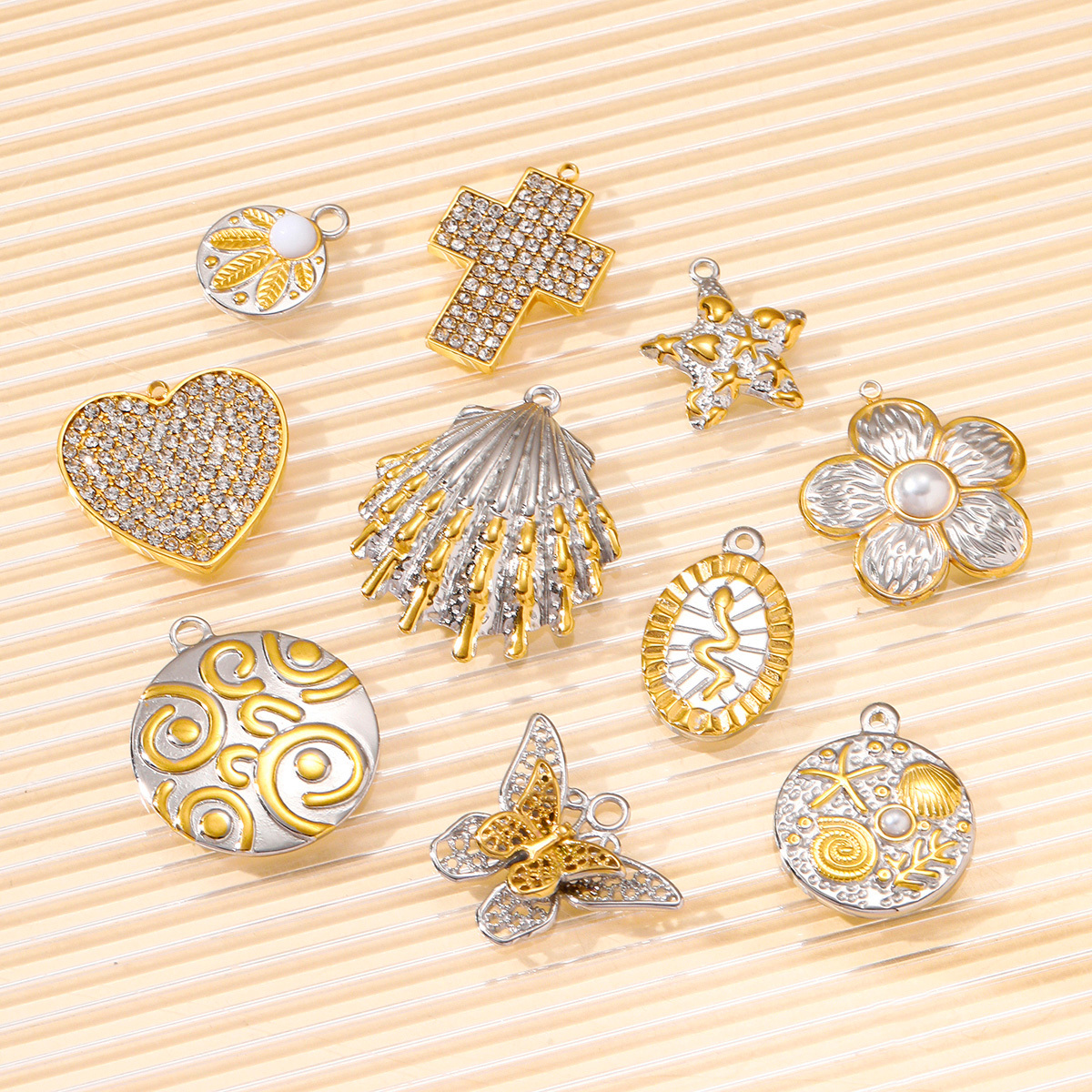 6pcs/pack Stainless Steel Two Tone Love Heart Cross Diy Charms Starfish Butterfly Snake Pendants Women Leaf Flower Jewelry